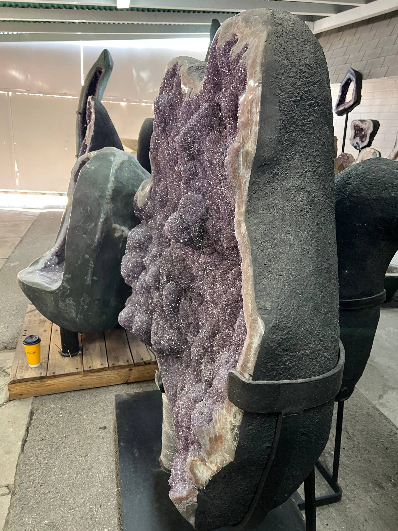 Large Amethyst Slab – side profile