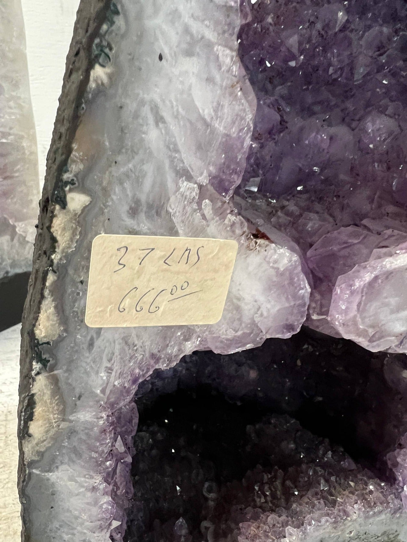 Amethyst Cathedral Geode Dual Chamber – crystal detail