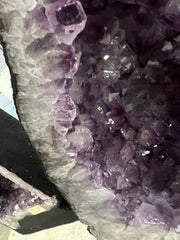 Amethyst geode – view 1