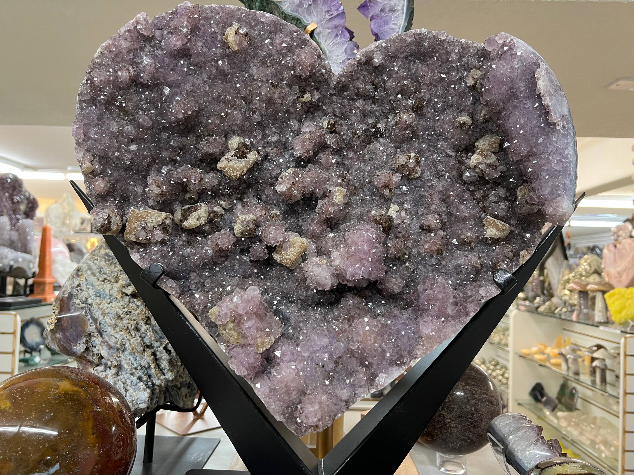 Amethyst hearts on stands – view 6