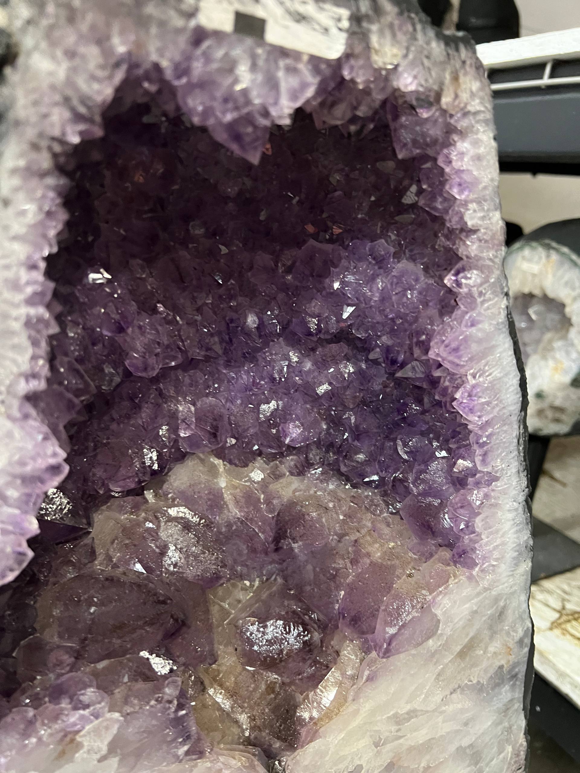 Amethyst geode – view 6