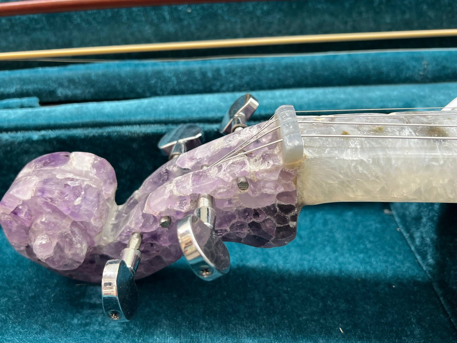Amethyst guitar 🎸 – view 11