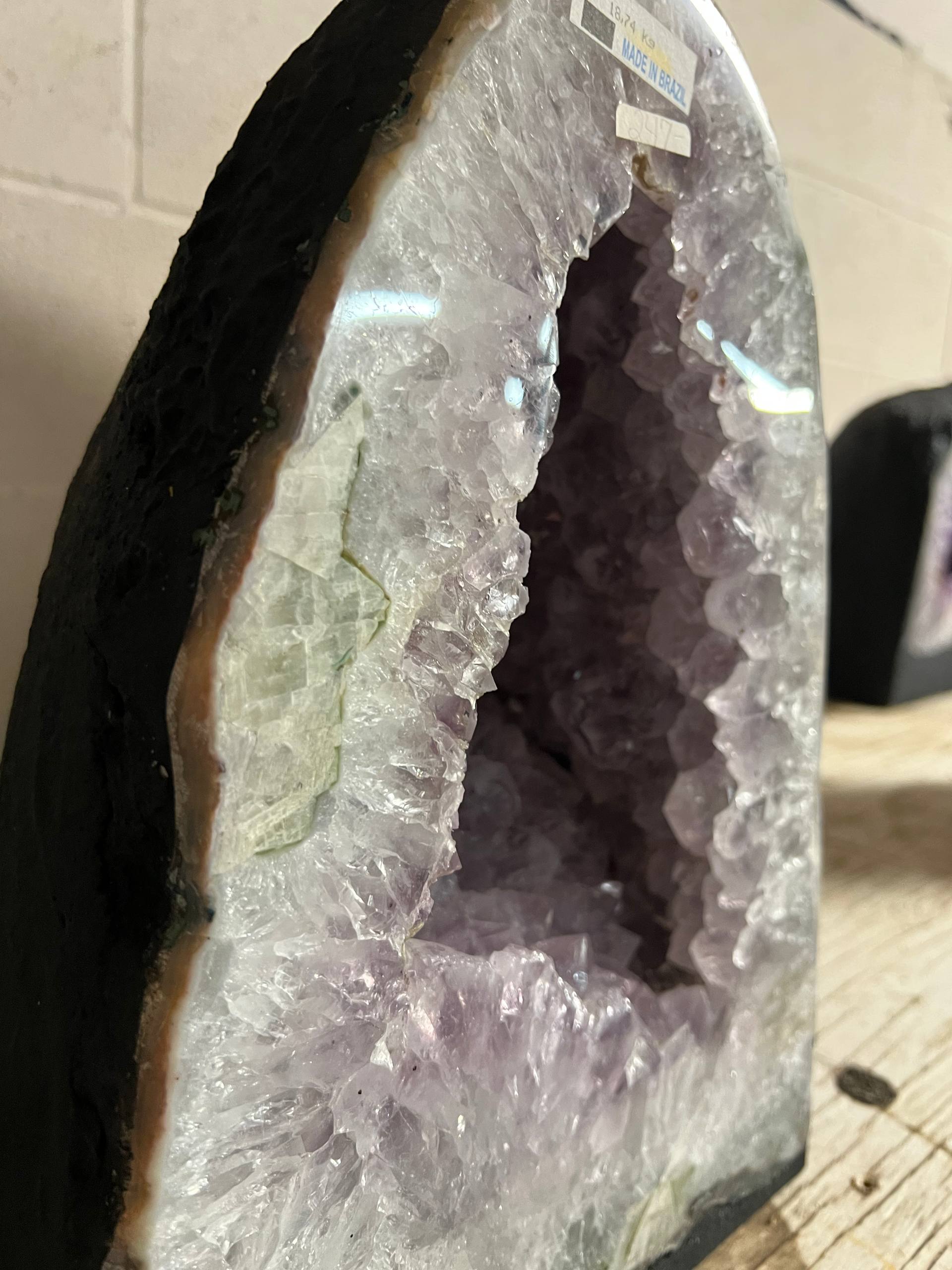 Amethyst geode – view 6