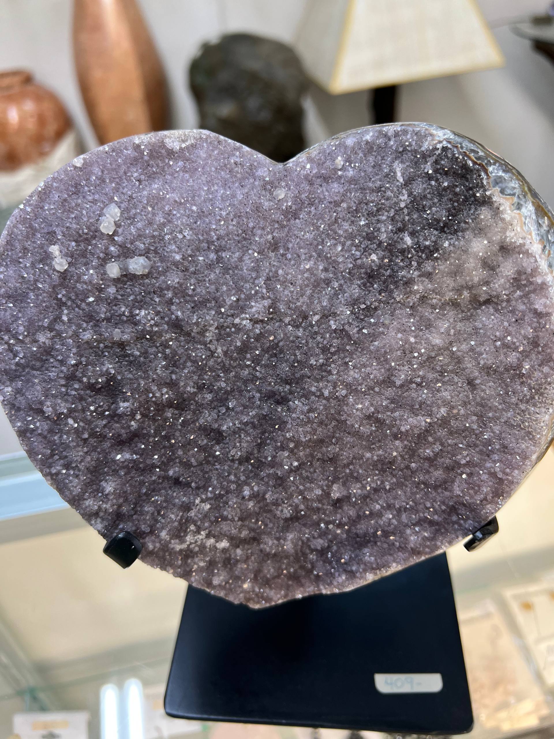 Amethyst hearts on stands – view 2