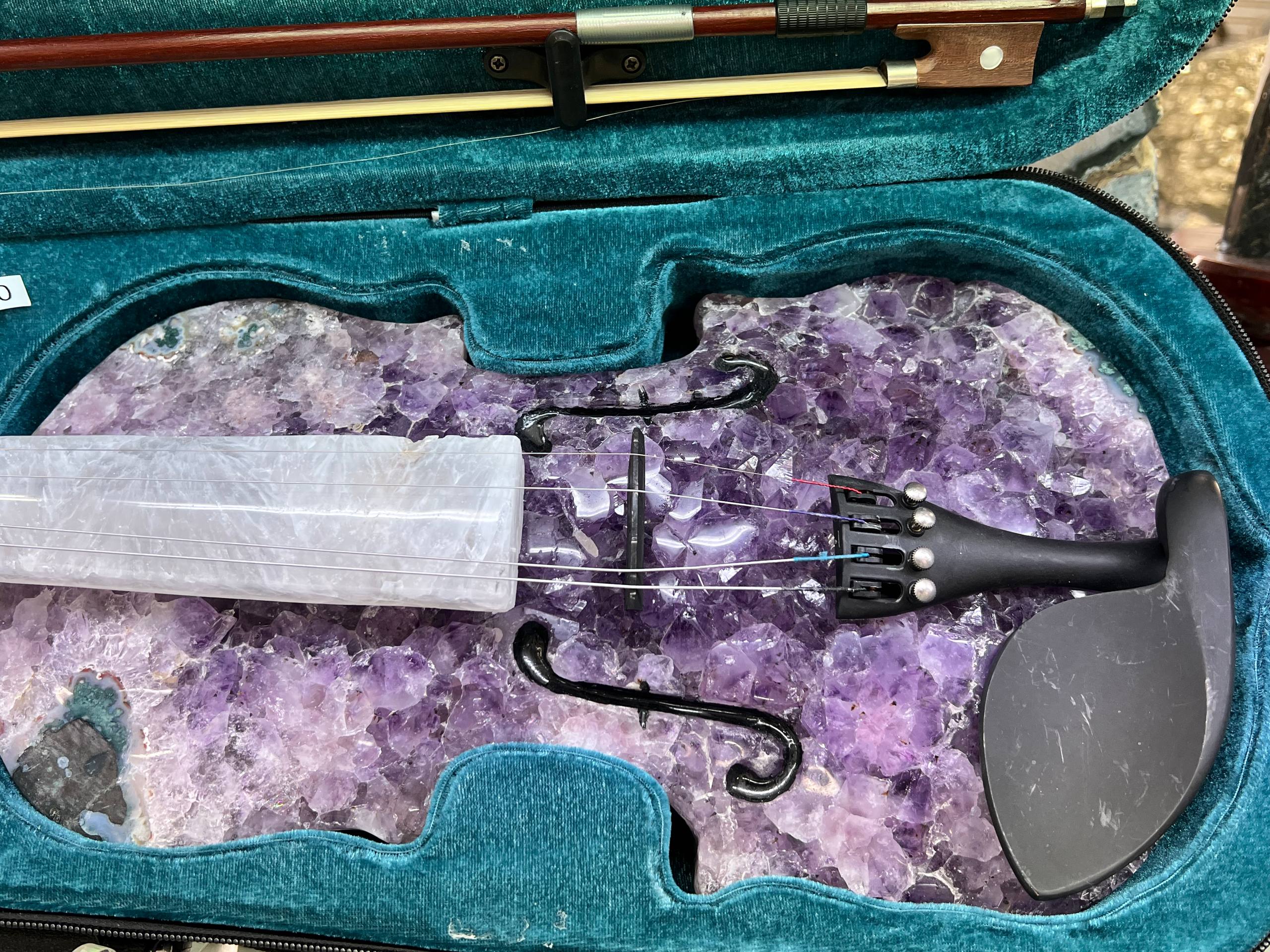 Amethyst guitar 🎸 – view 1