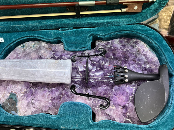 Amethyst guitar 🎸 – view 1
