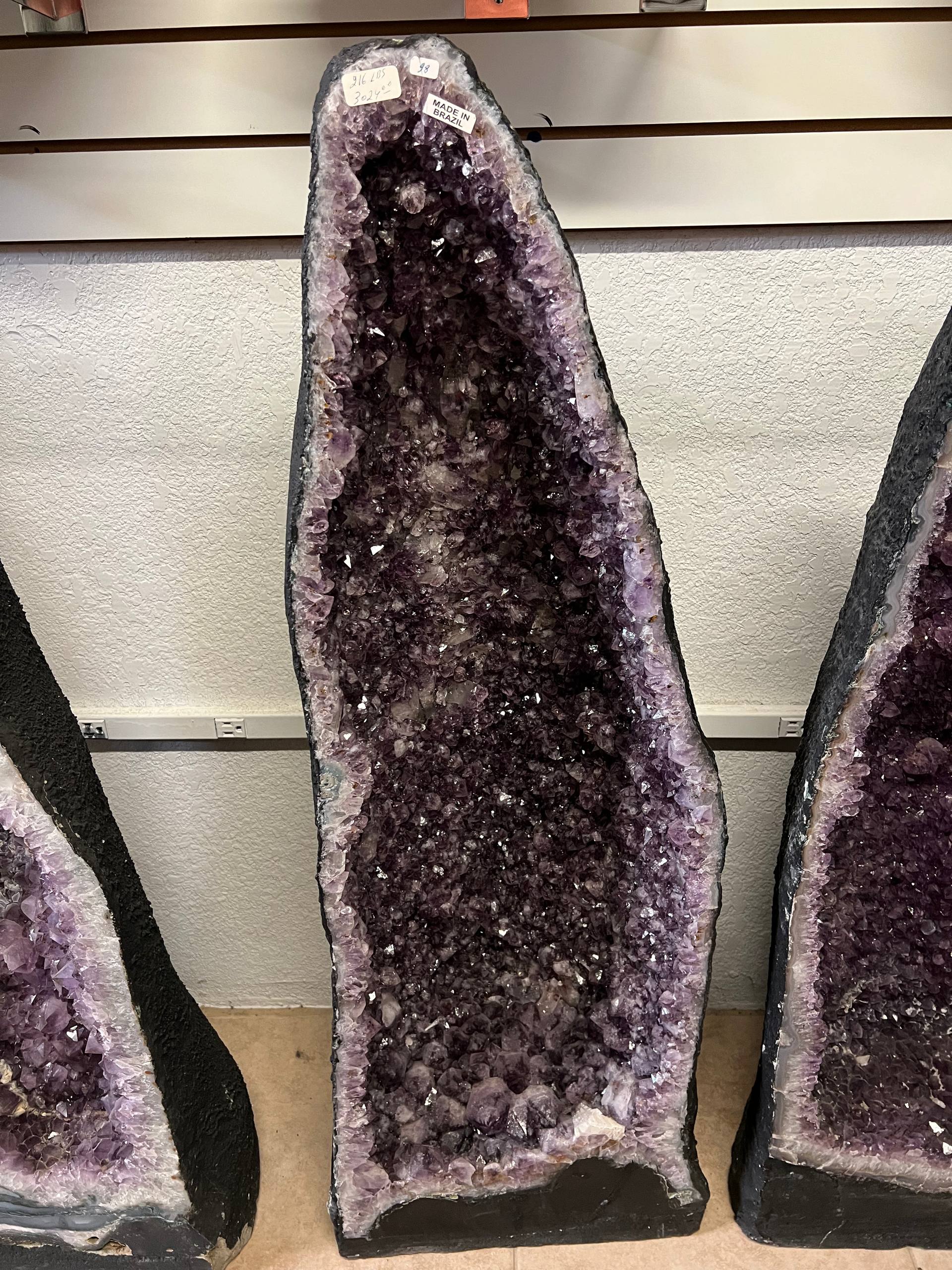 Large amethyst geode – view 6