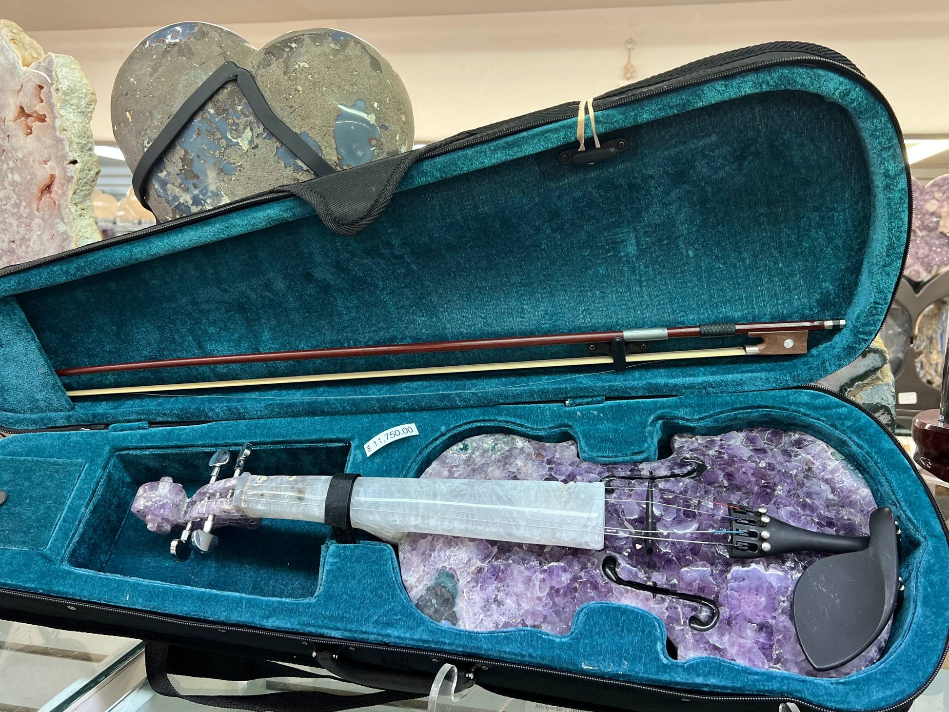 Amethyst guitar 🎸 – view 2