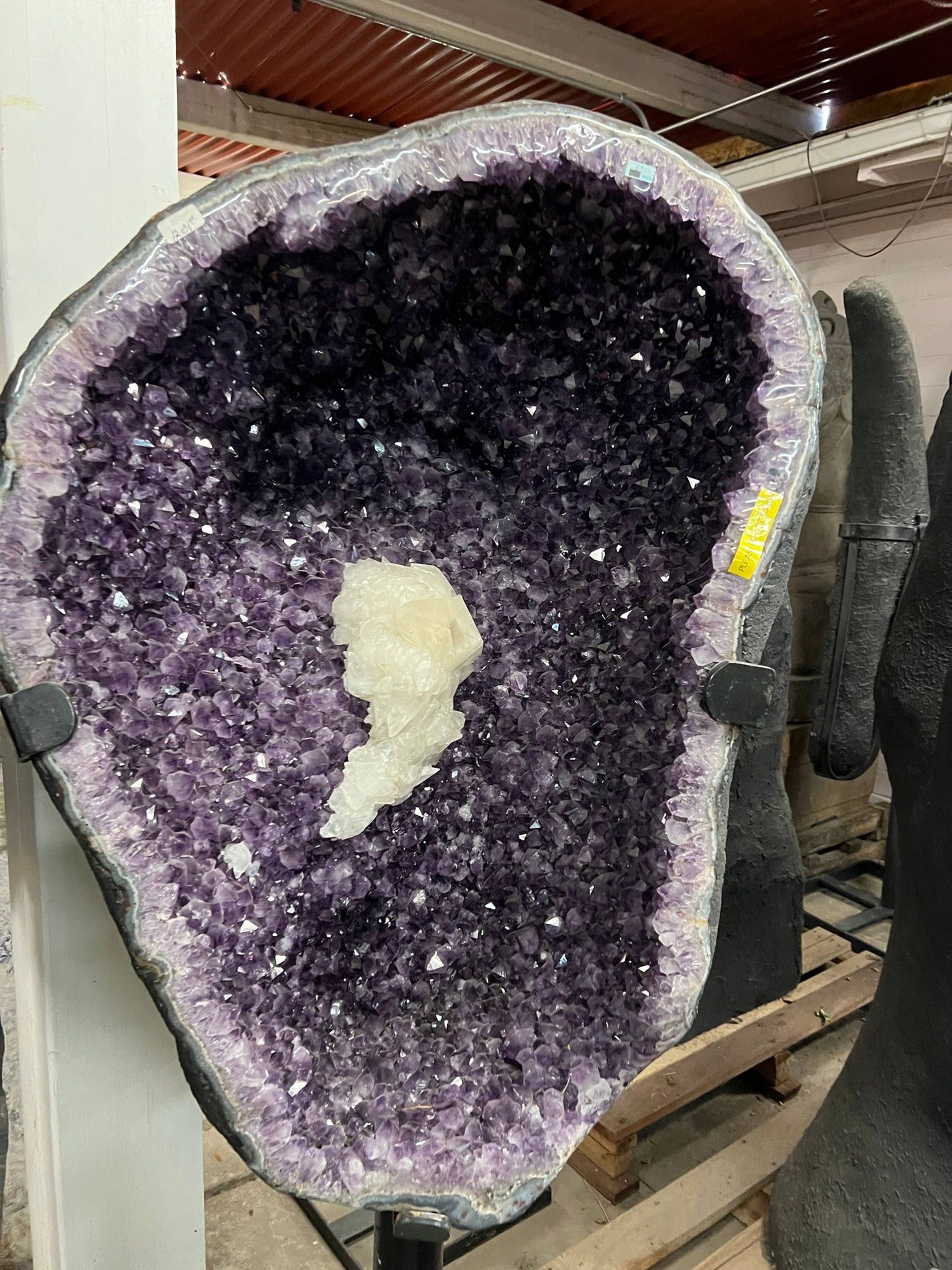 Amethyst cluster on stand with calcite – view 5