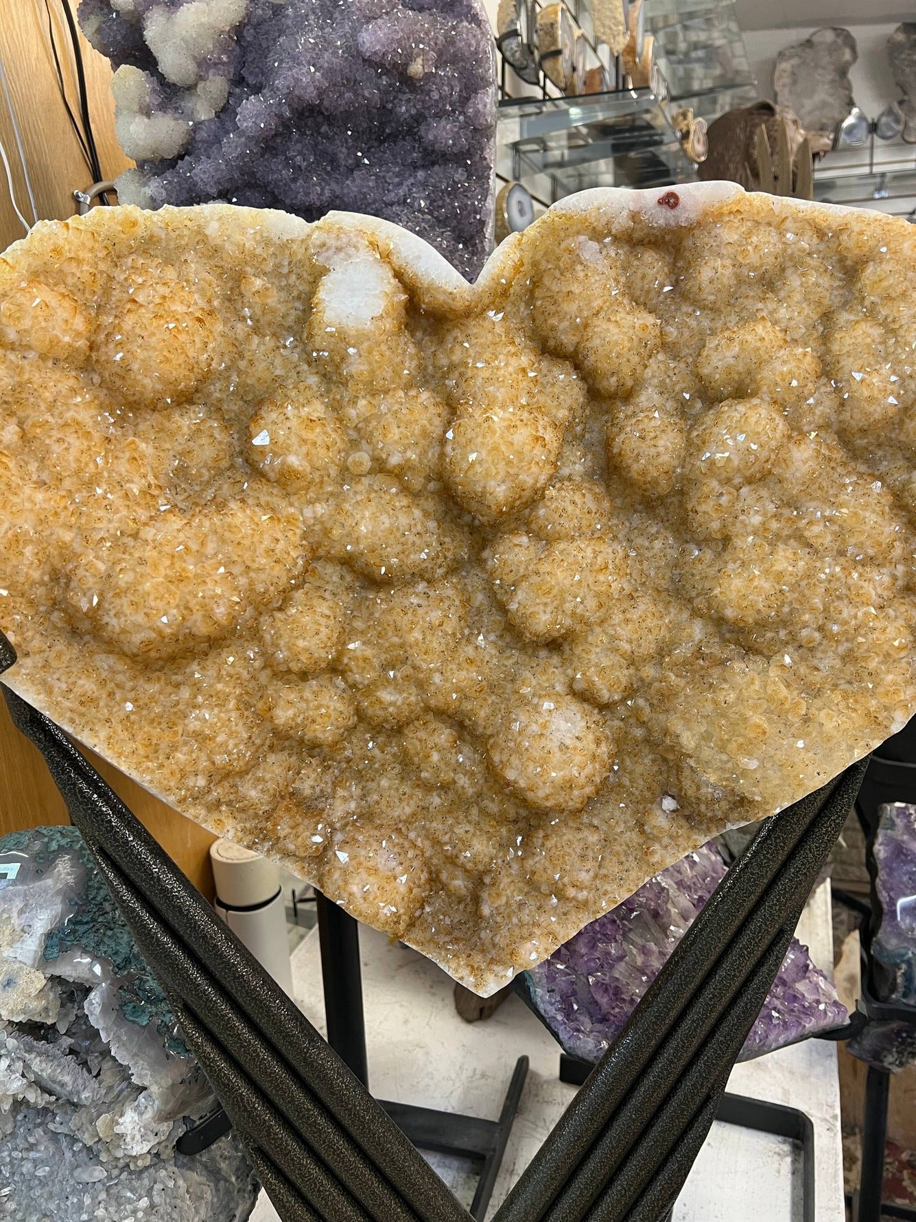 Citrine heart-shaped druzy geode – view 2