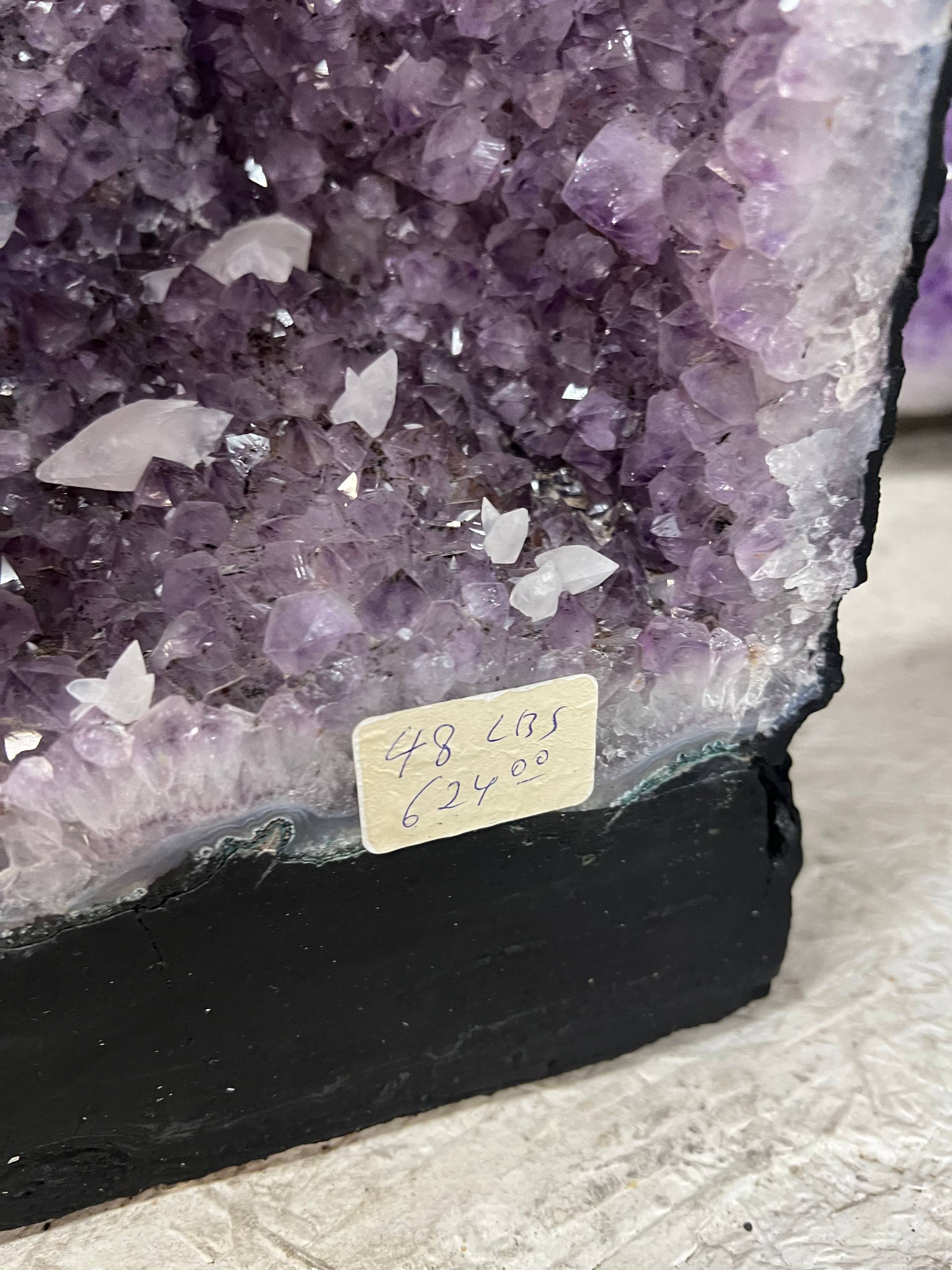 Amethyst geode tower – view 3