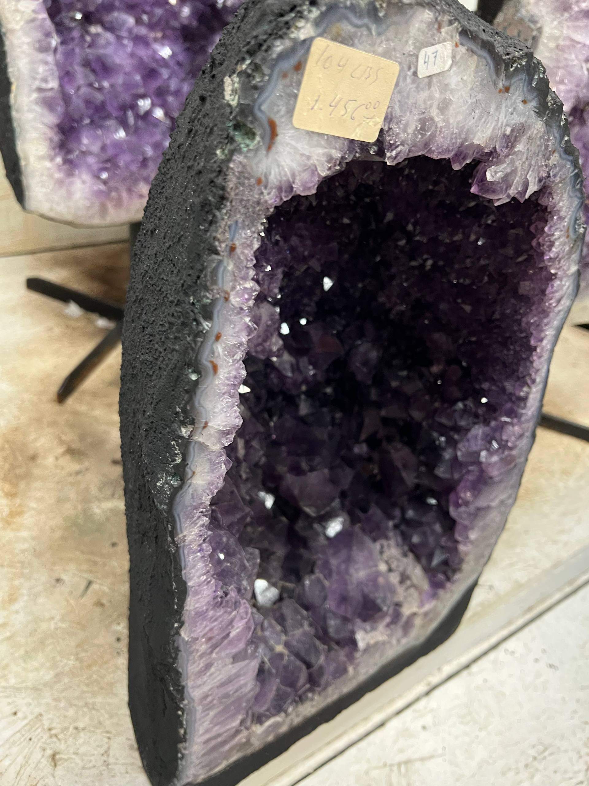 Amethyst geode – view 1
