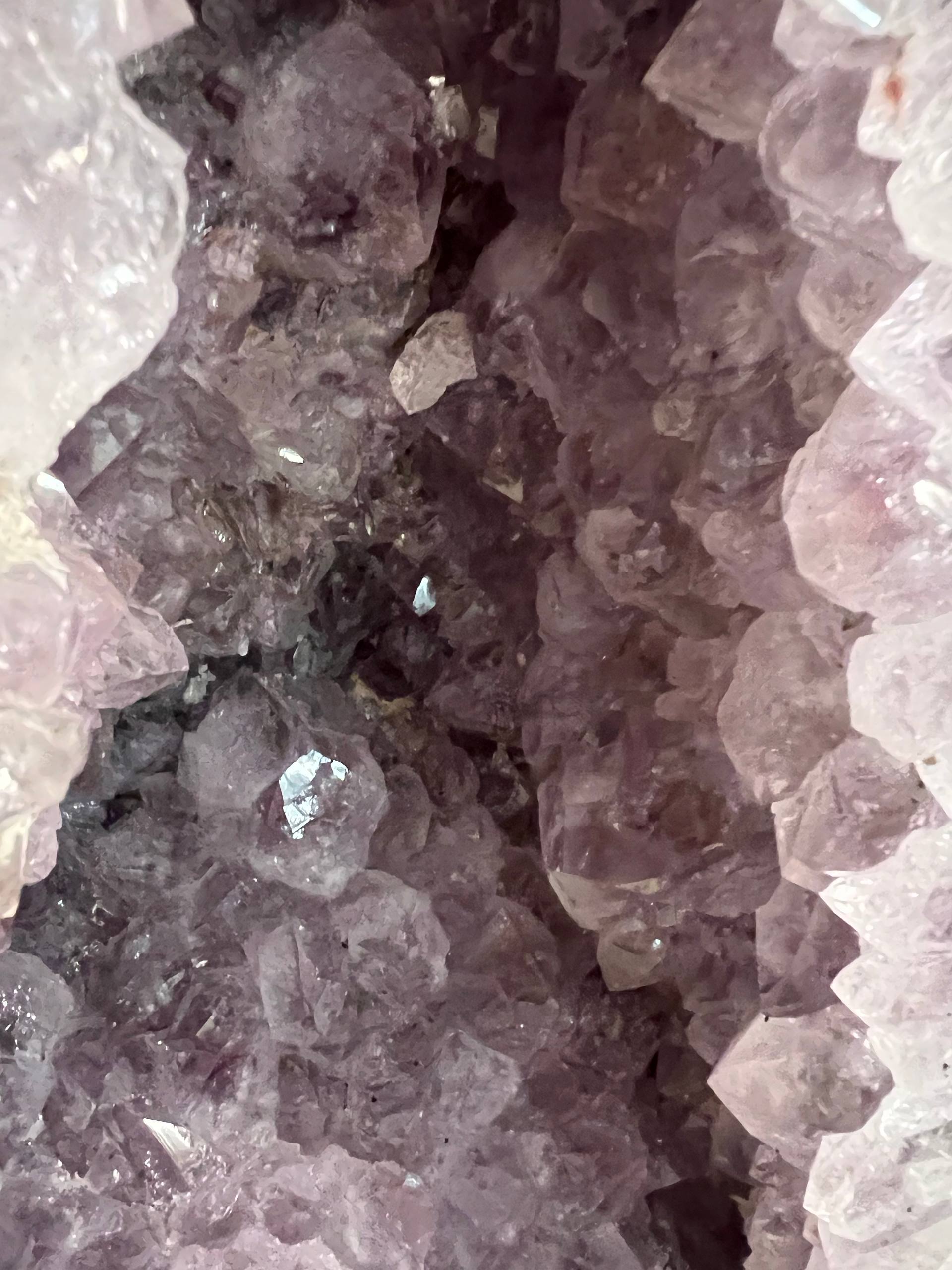Amethyst geode – view 3