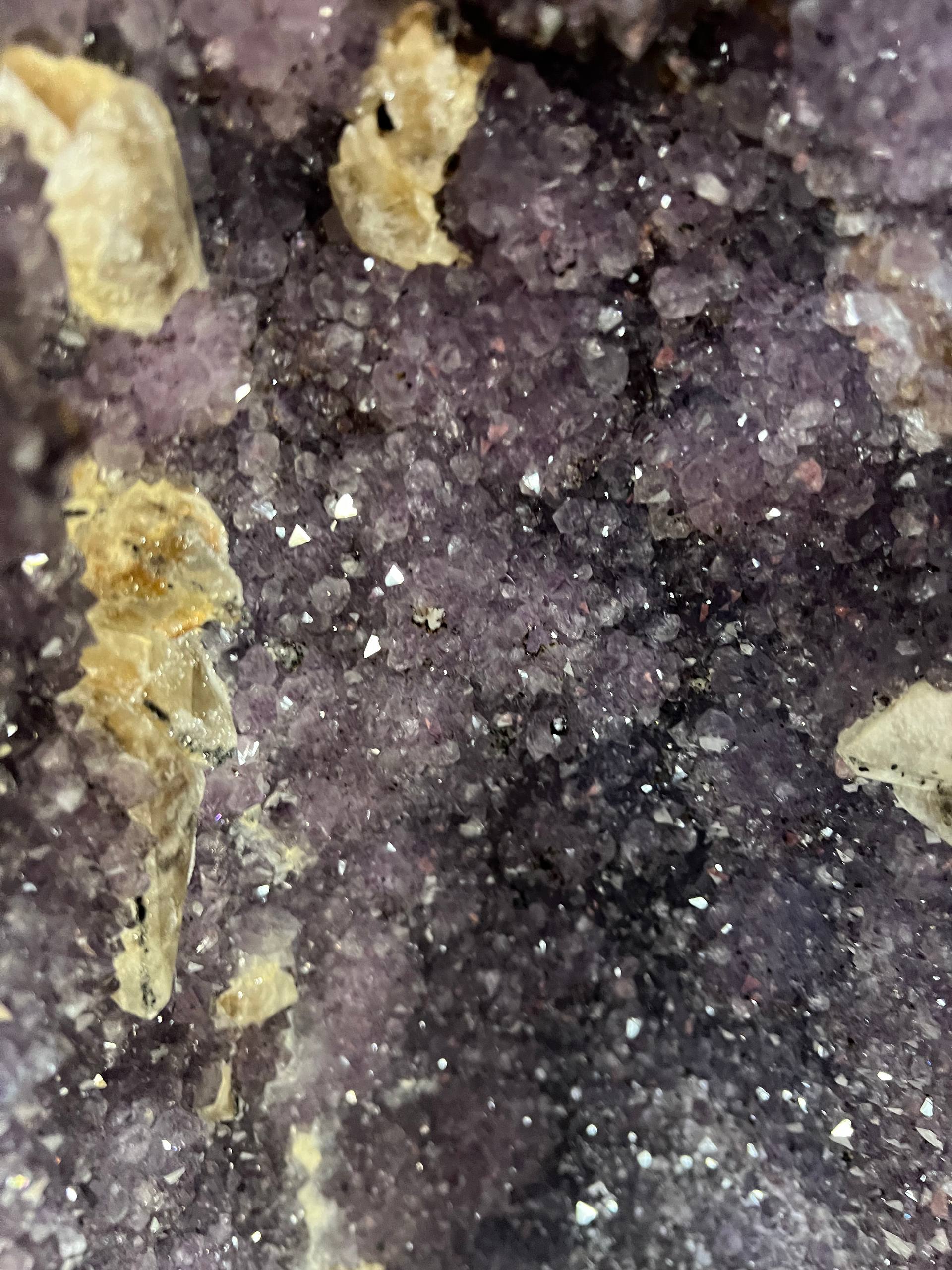 Amethyst geode with calcite – view 2