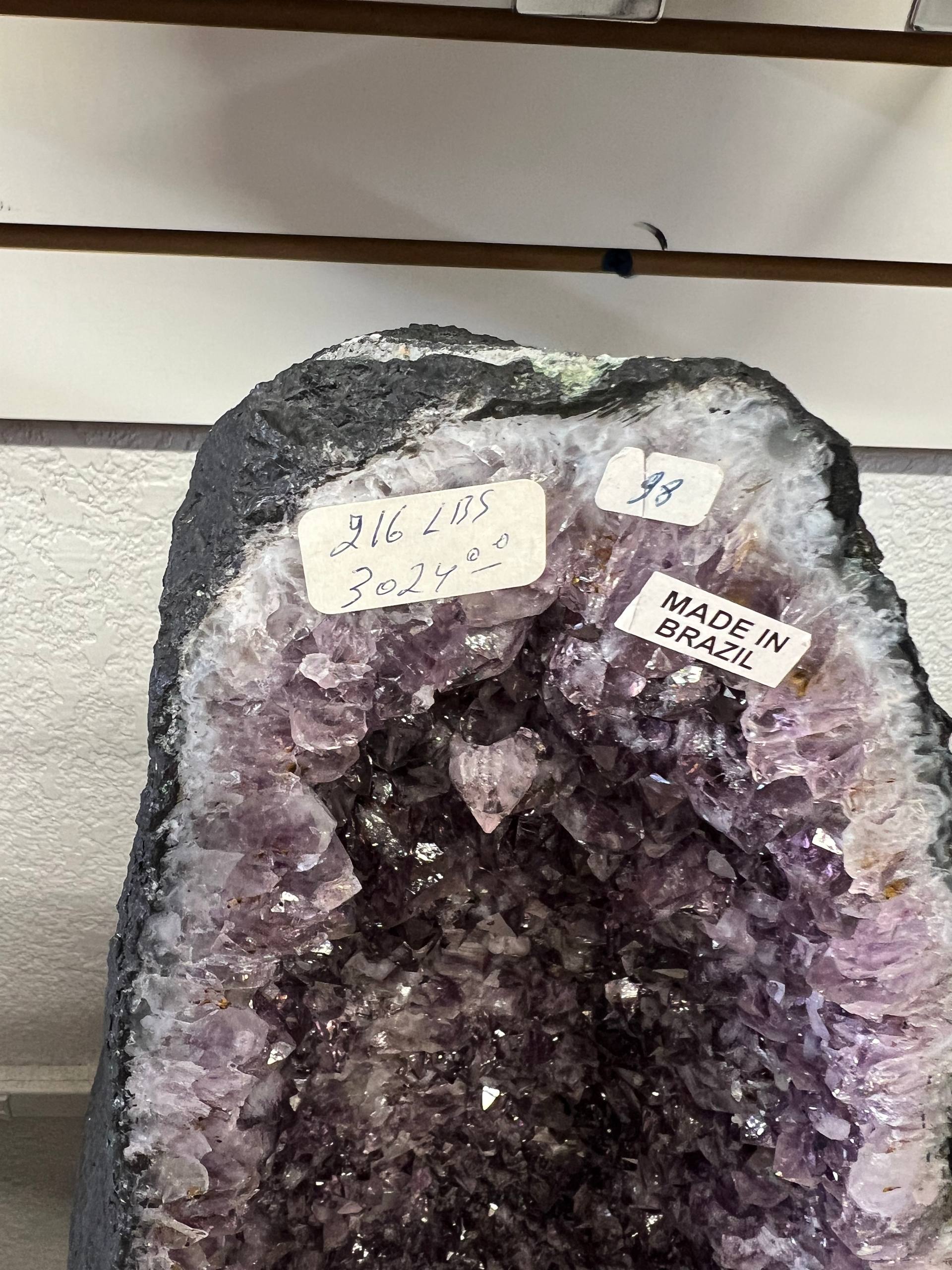 Large amethyst geode – view 12