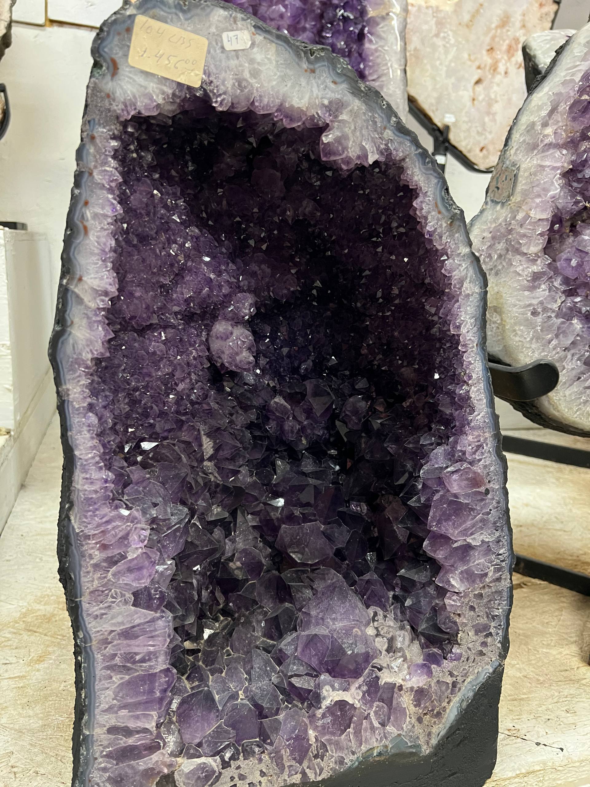 Amethyst geode – view 6