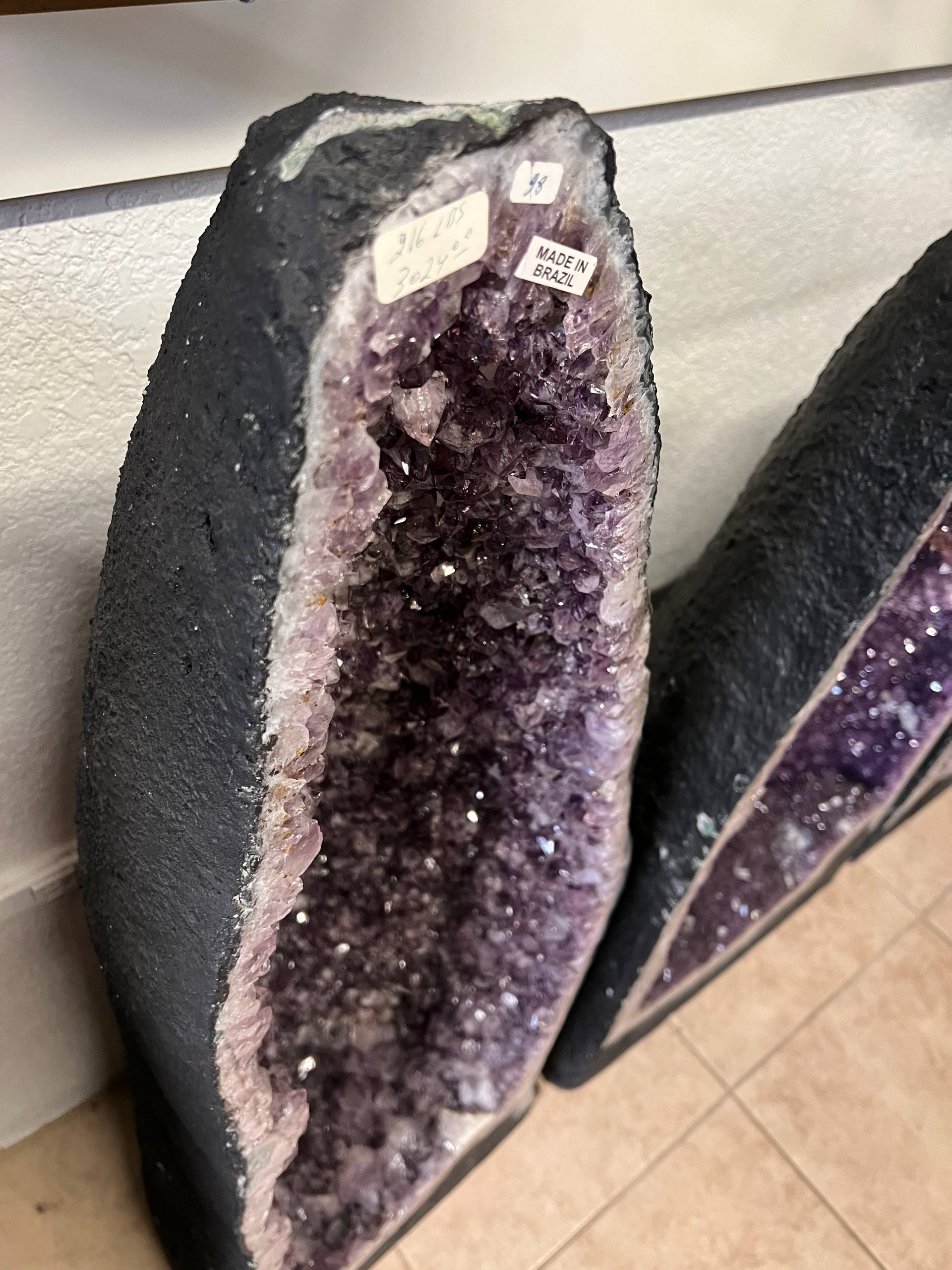 Large amethyst geode – view 8