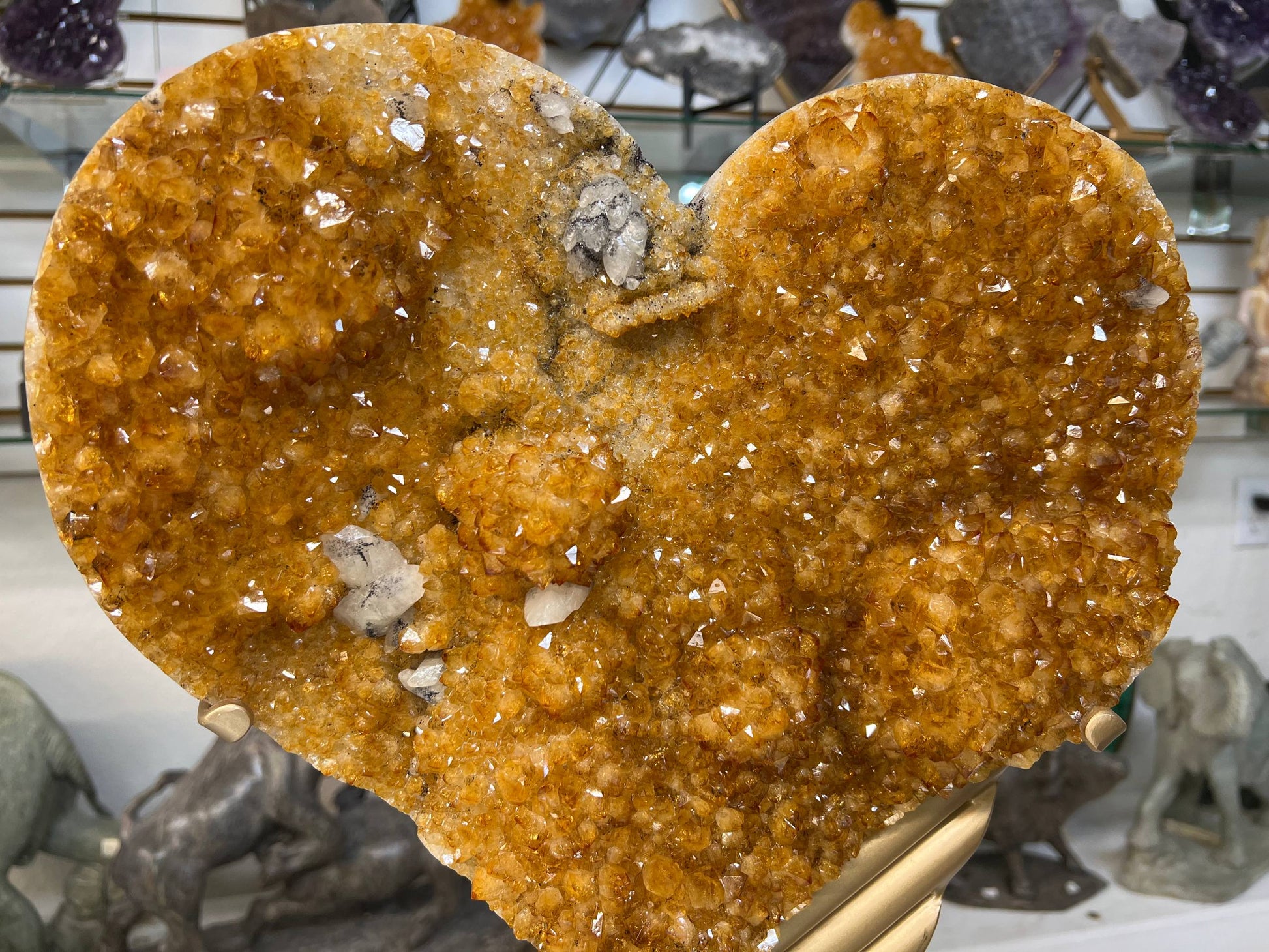 Citrine hearts on stand – view 1