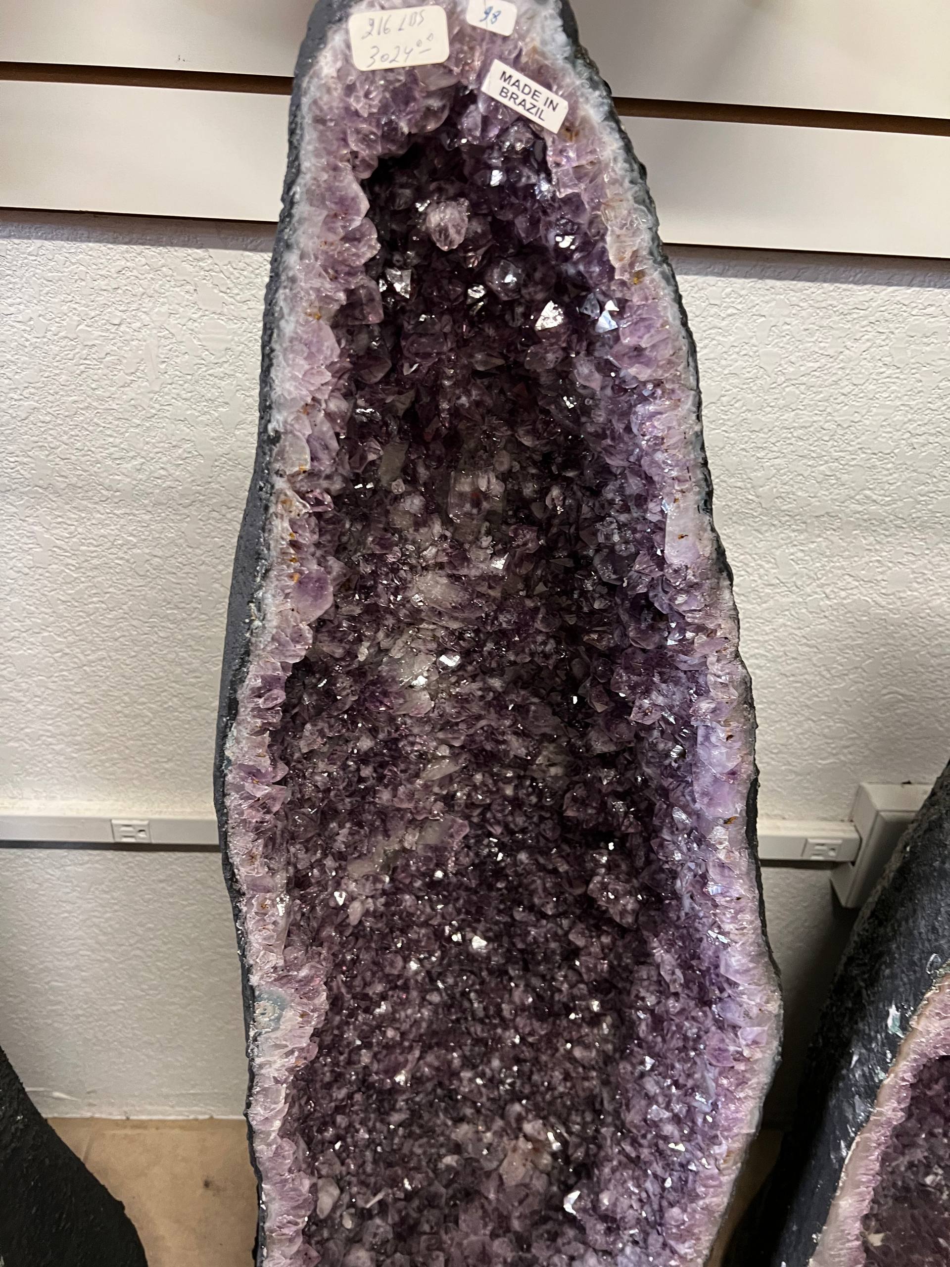 Large amethyst geode – view 13