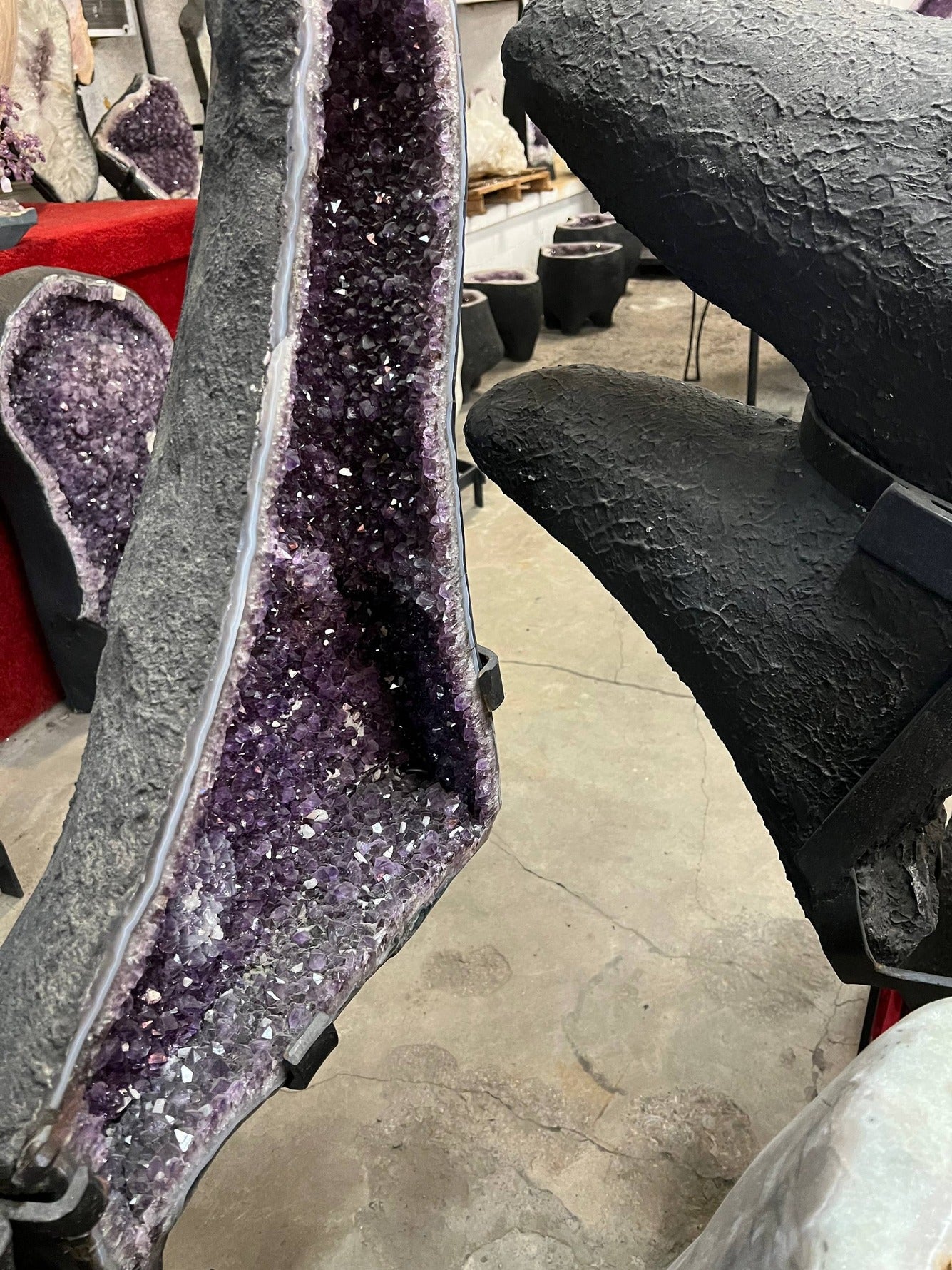 Amethyst angel wings on stand – view 2