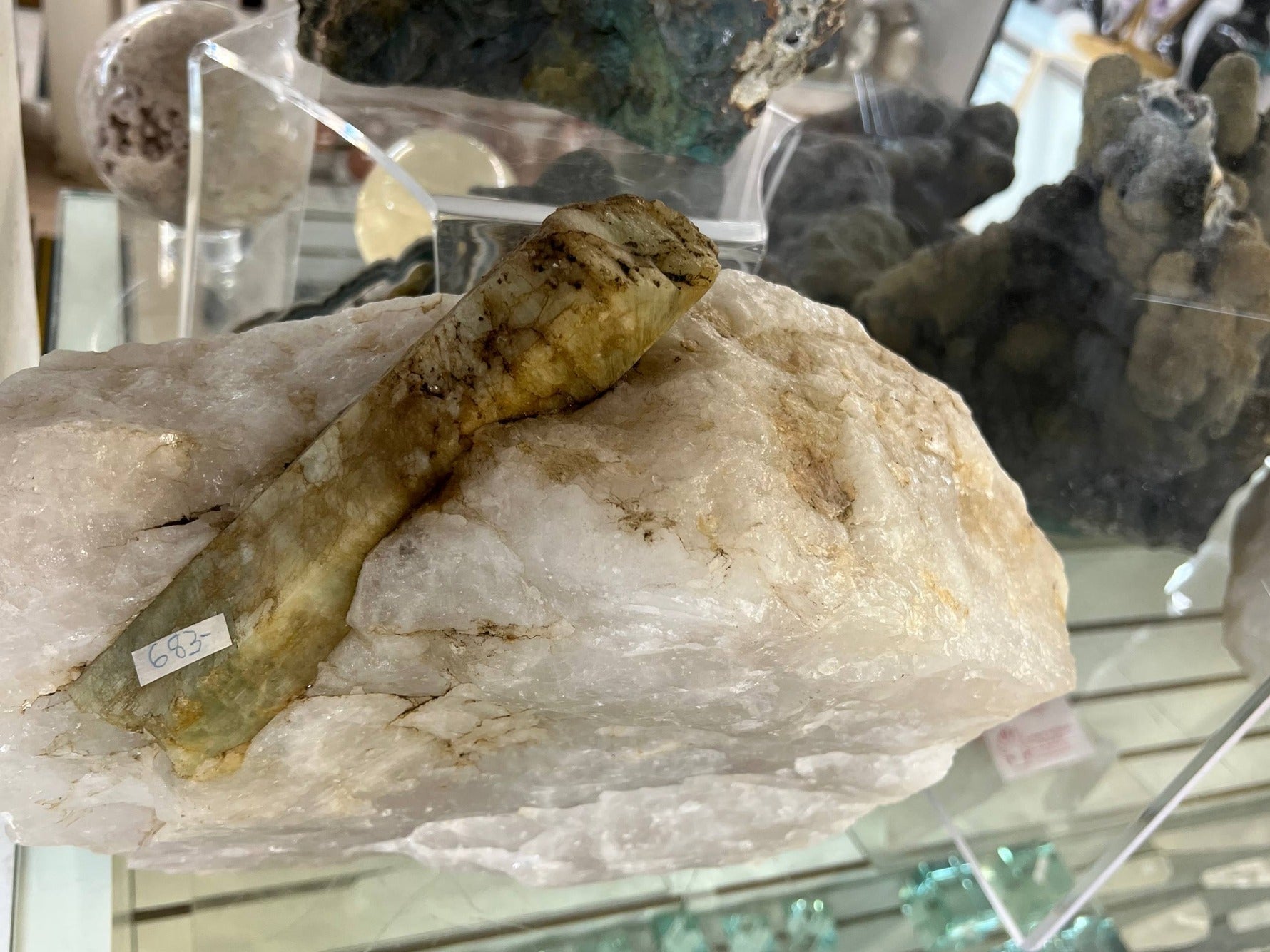 Aquamarine in quartz matrix – view 2