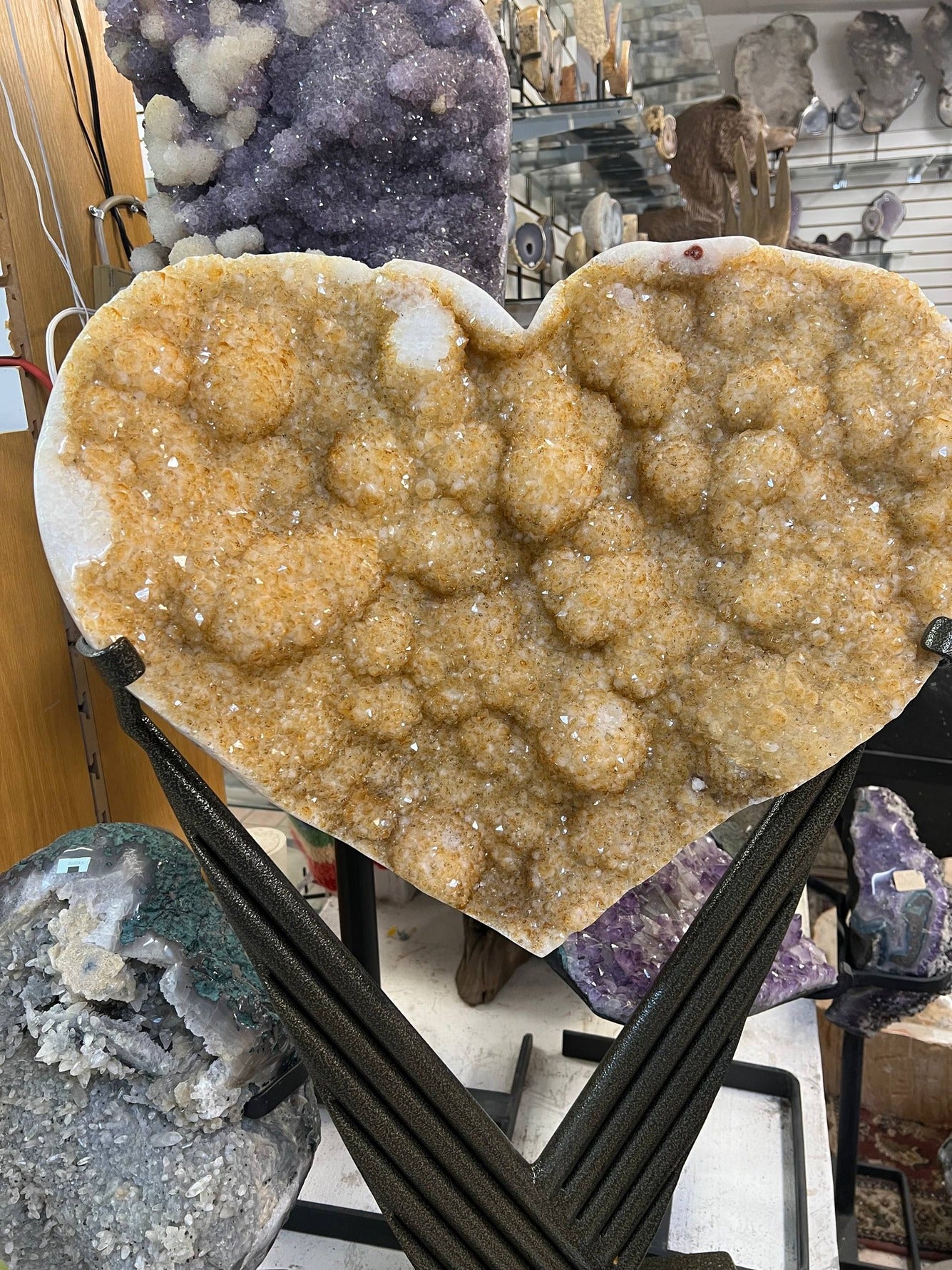 Citrine heart-shaped druzy geode – view 1