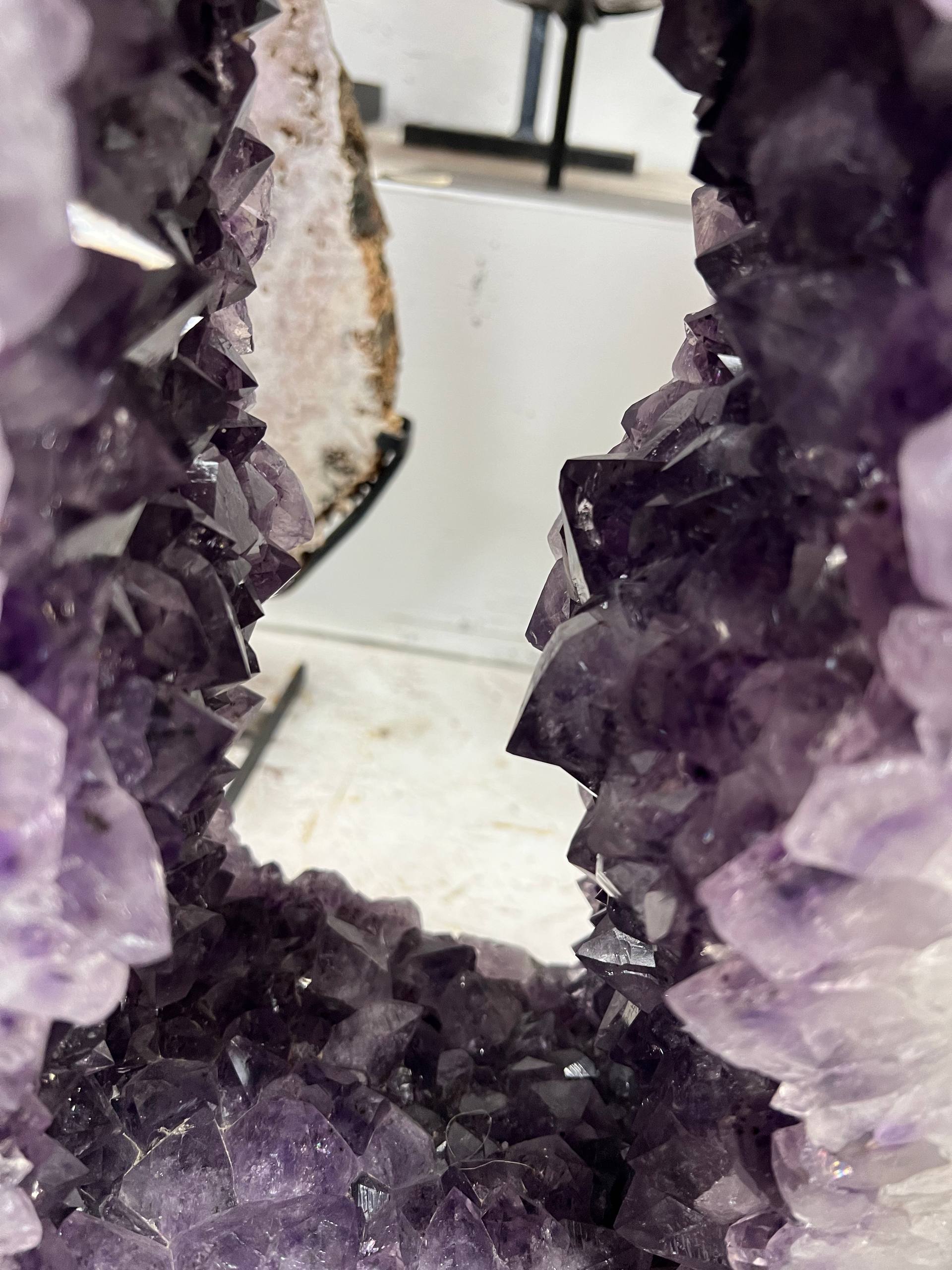 Amethyst geode beautiful color – view 4