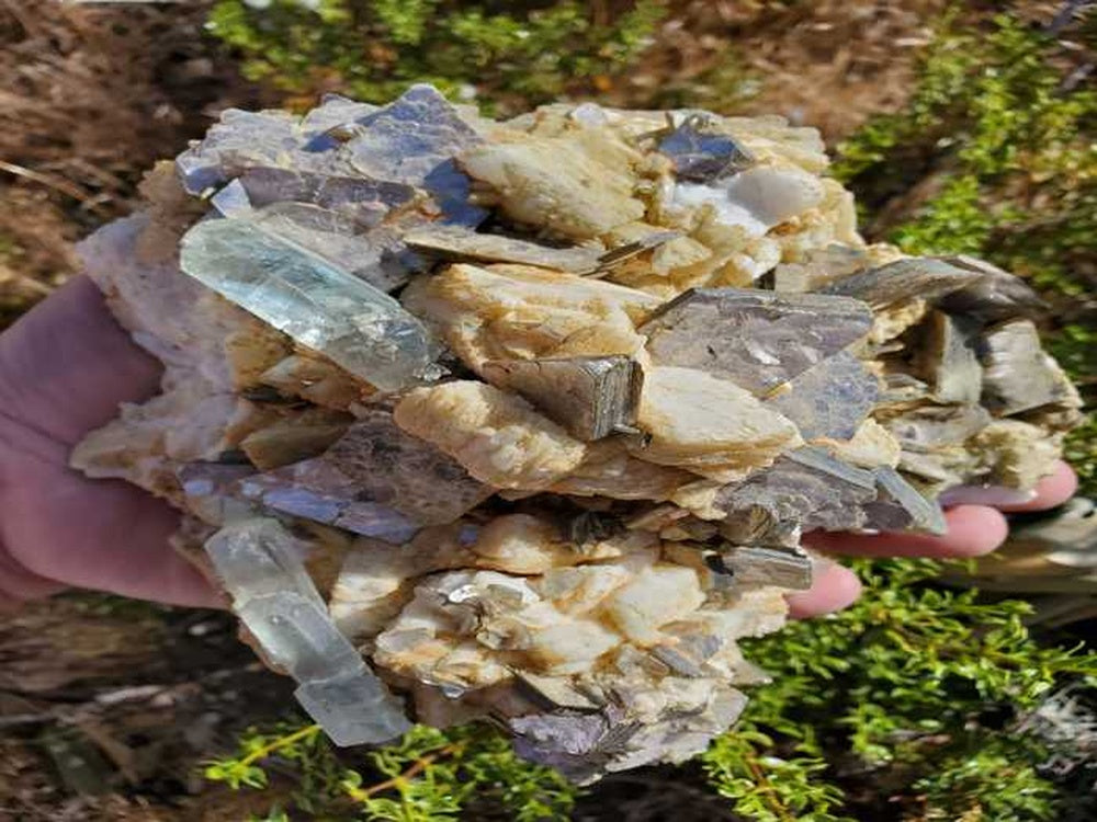 Aquamarine Muscovite & Mica