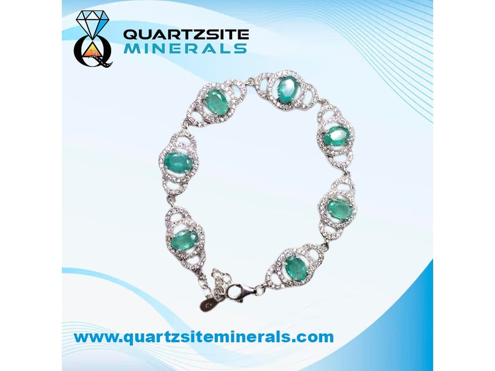 Astonishing Emerald Bracelet with rhodium polish