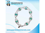Astonishing Emerald Bracelet with rhodium polish