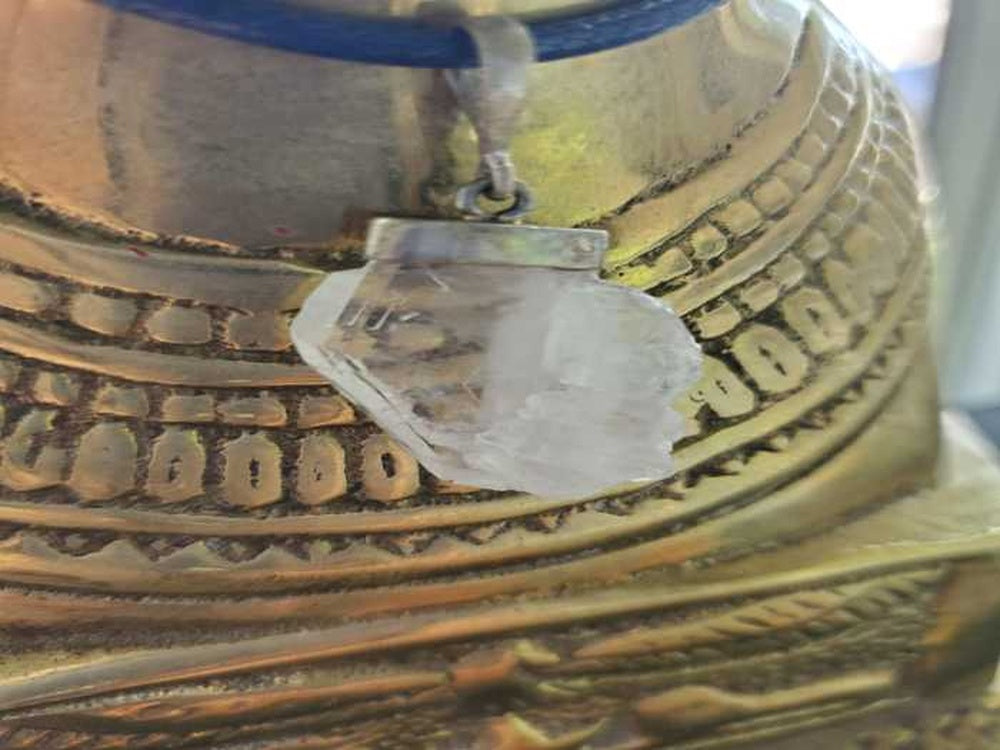 Faden Quartz Crystal Pendant