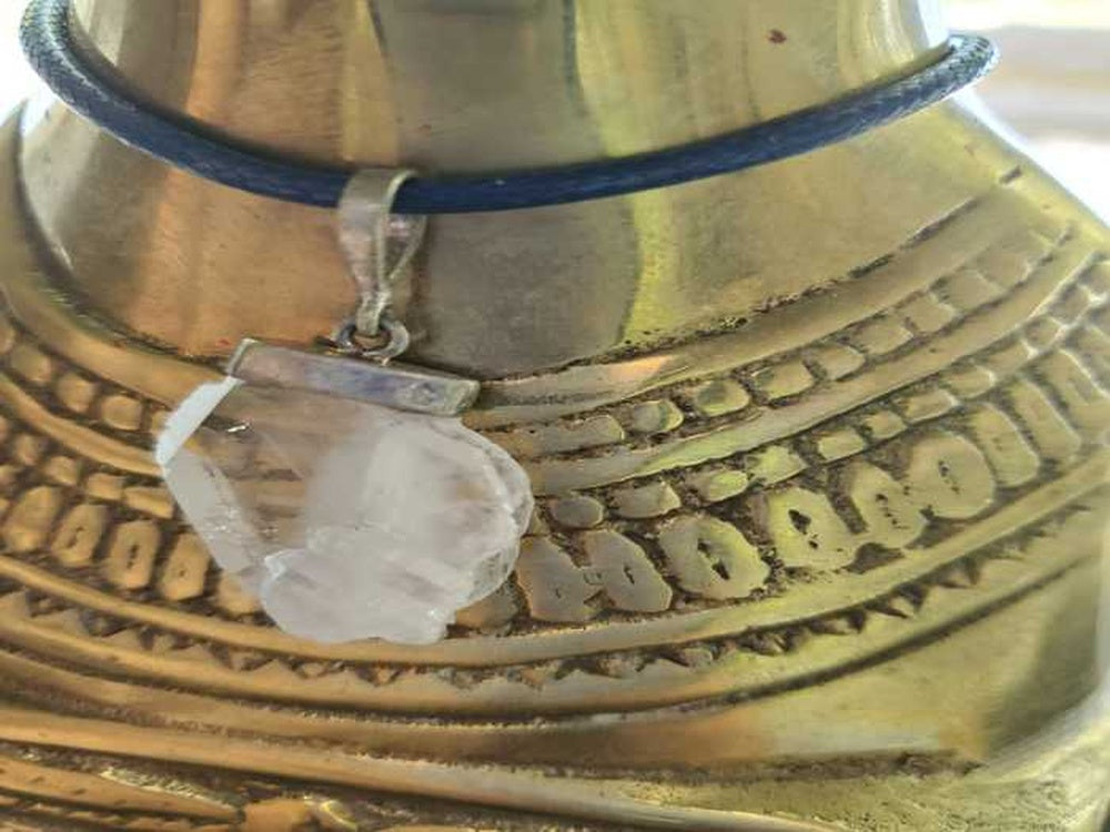 Faden Quartz Crystal Pendant