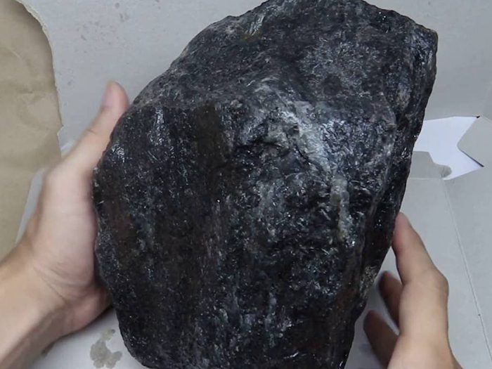 Nuummite