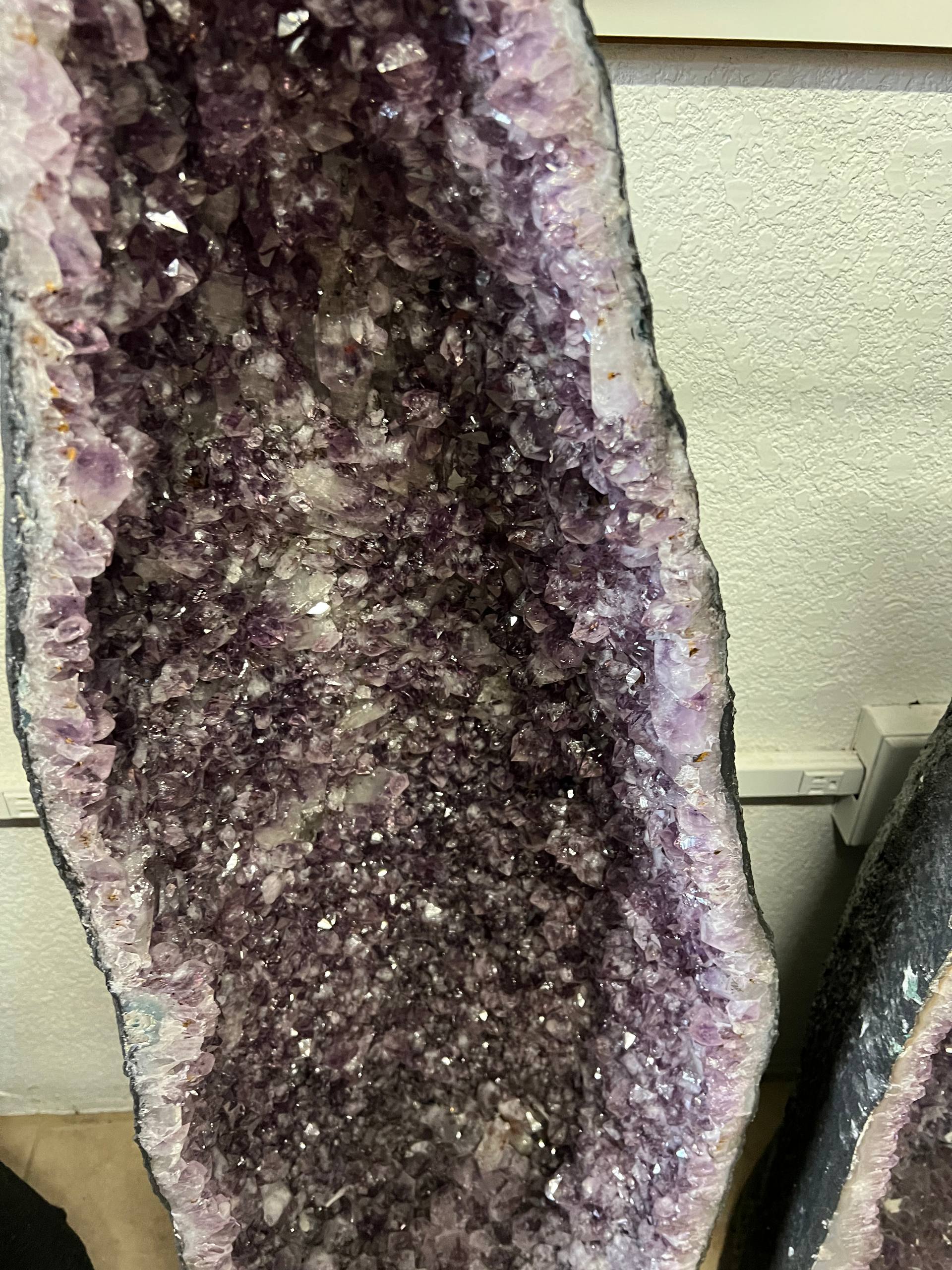 Large amethyst geode – view 3