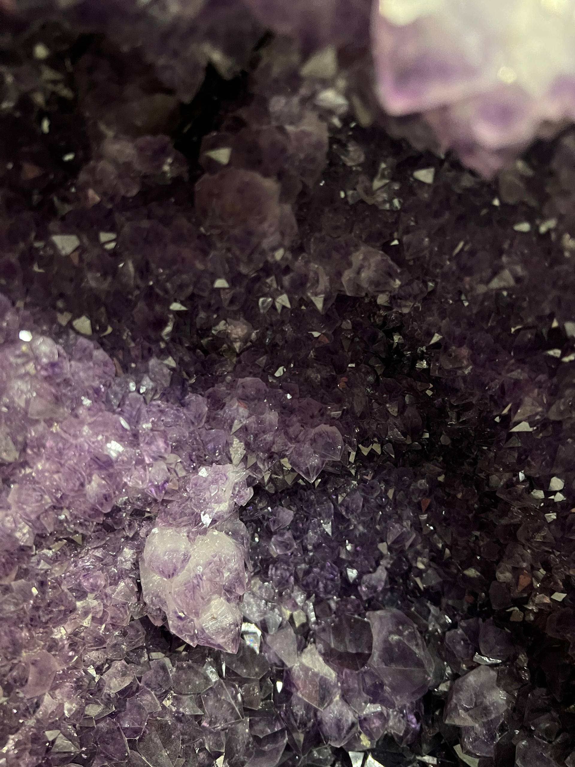 Amethyst geode – view 4