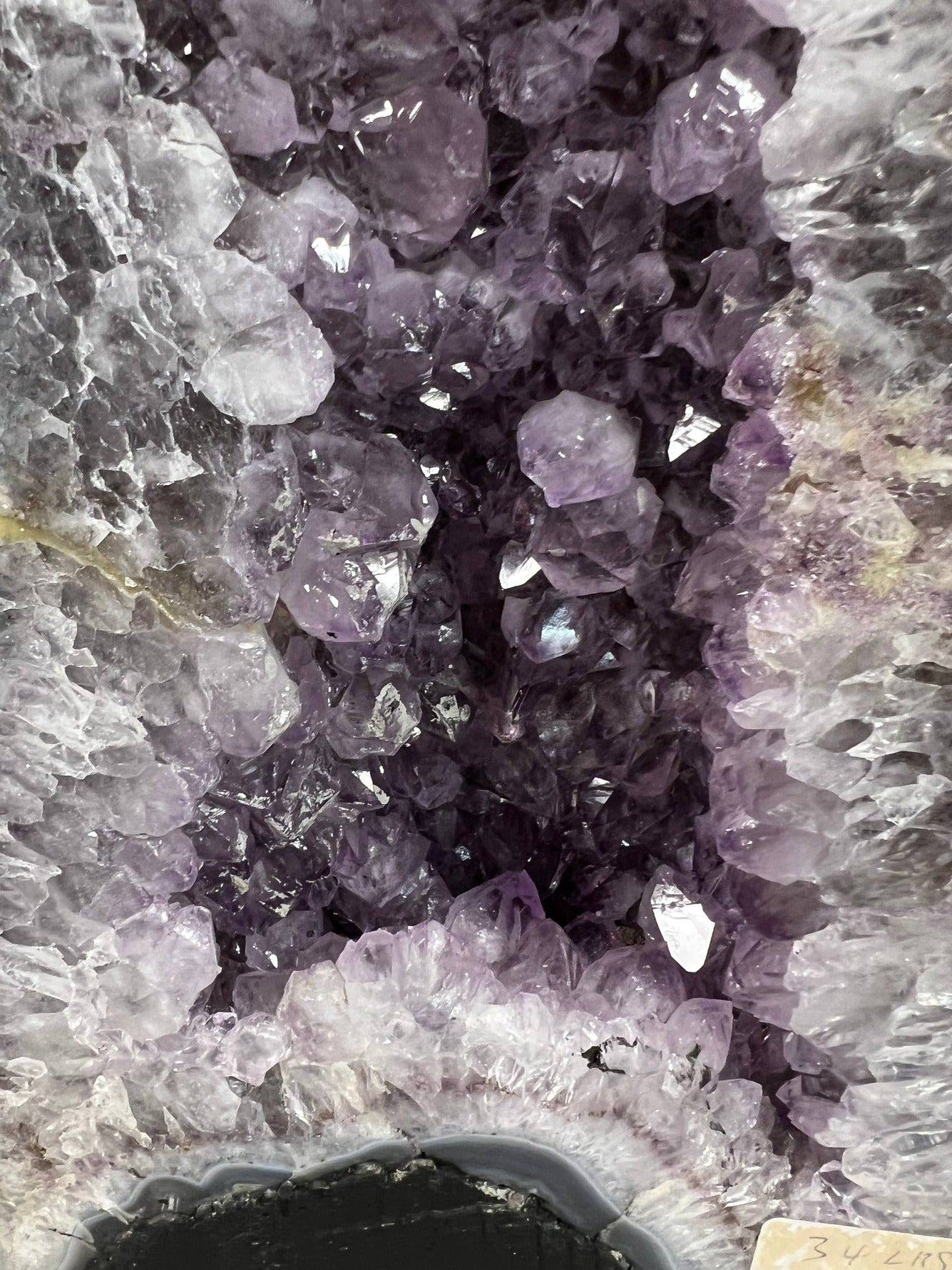 Amethyst geode – view 3