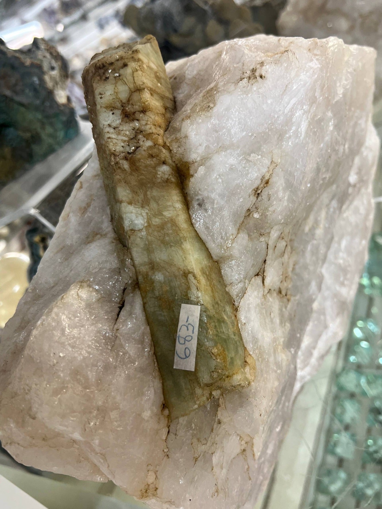 Aquamarine in quartz matrix – view 5