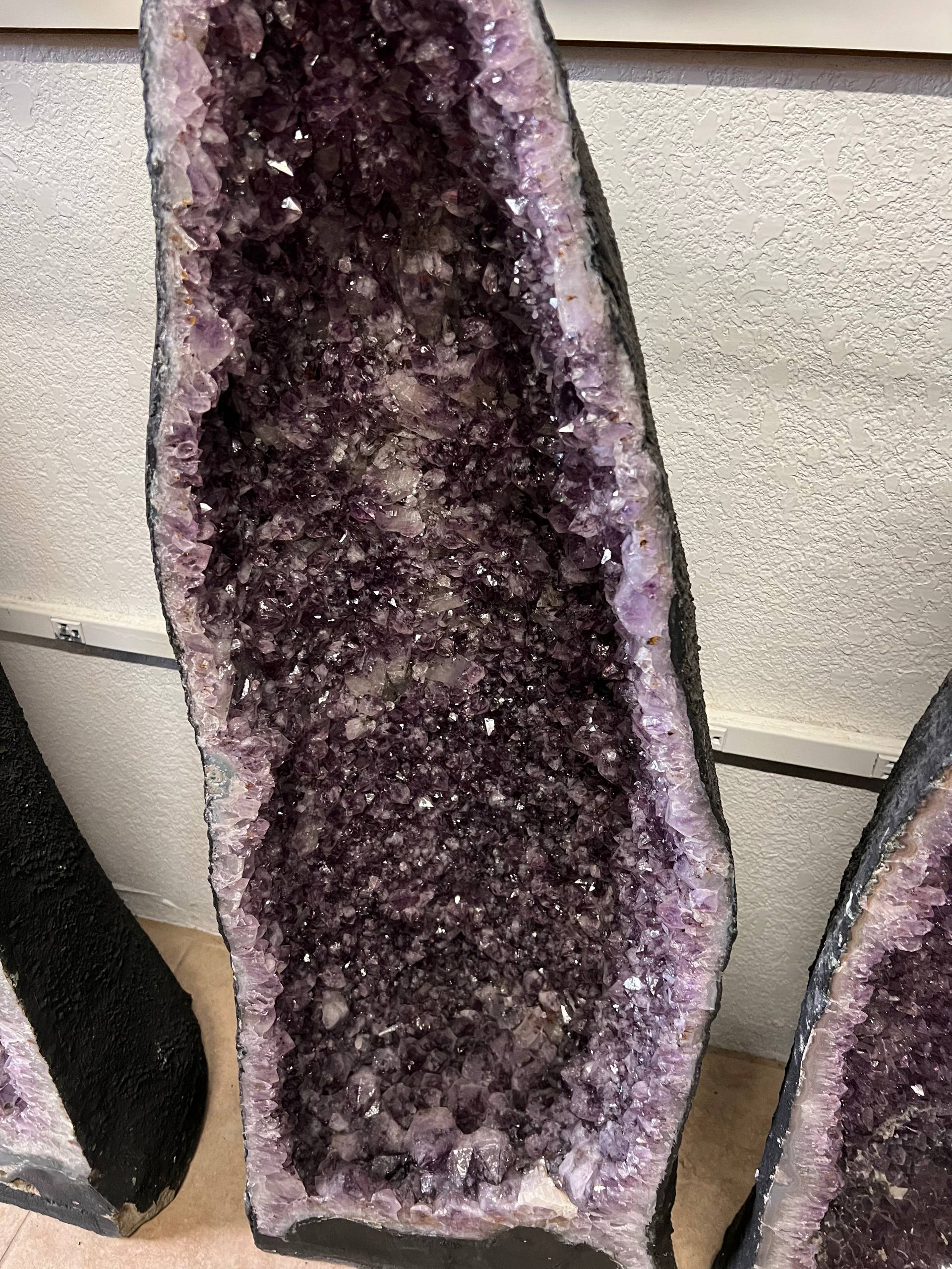 Large amethyst geode – view 9