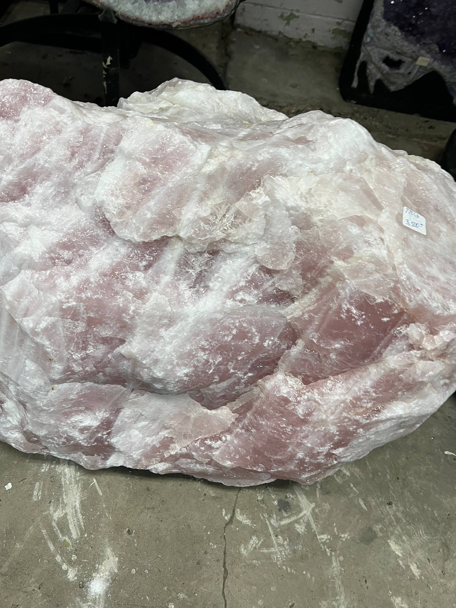 Rose Quartz huge – view 1