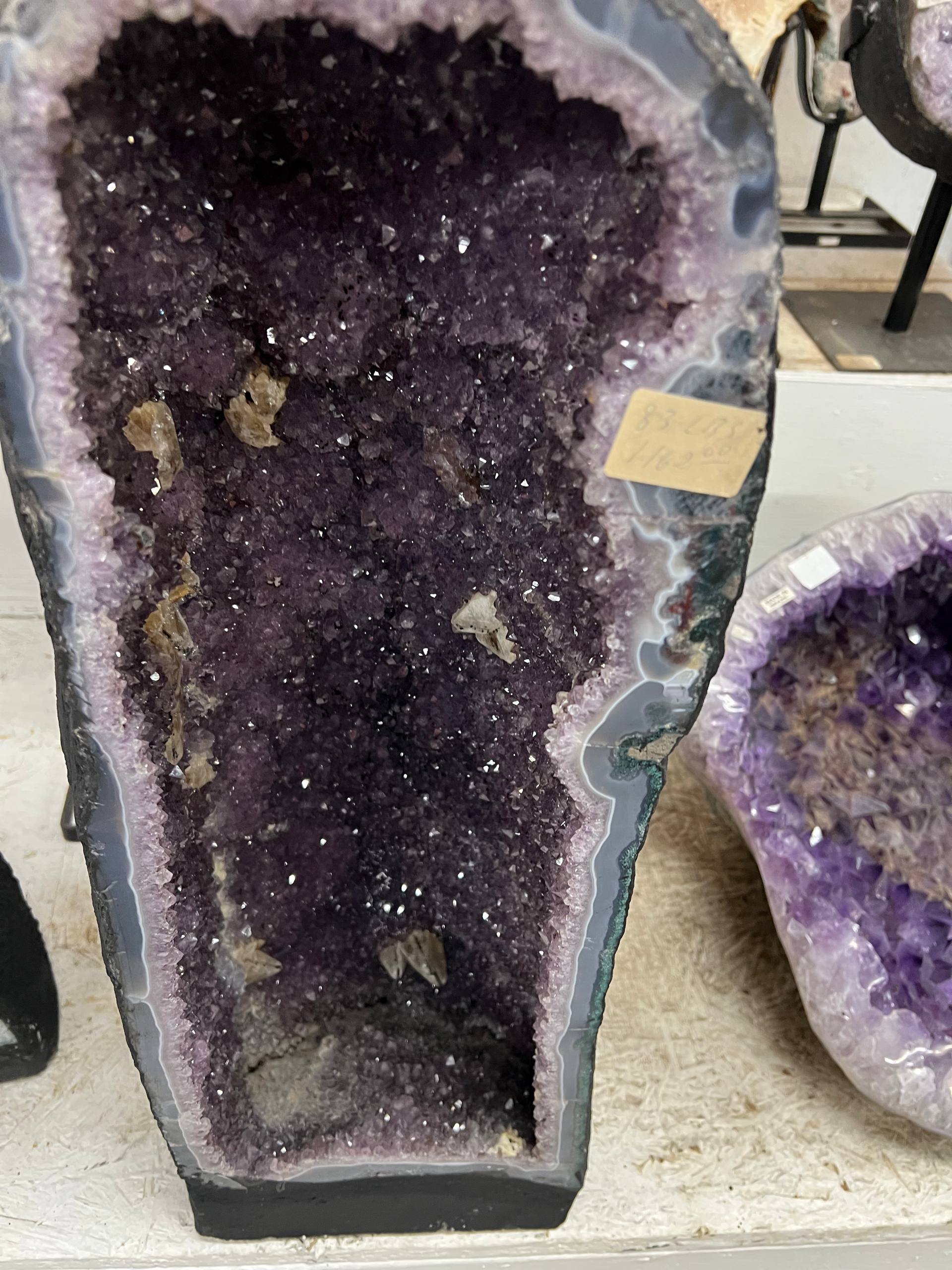 Amethyst geode with calcite – view 6