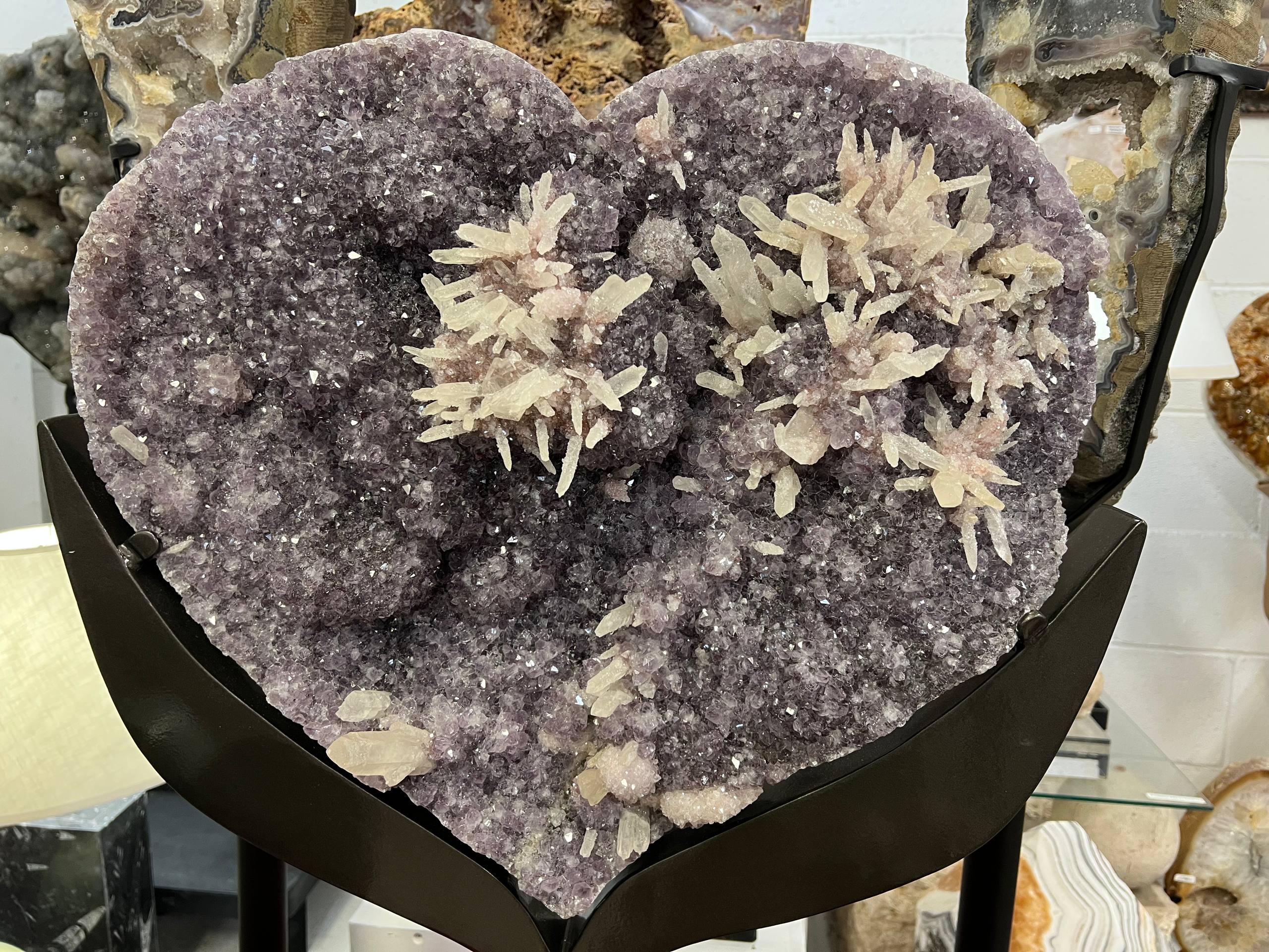 Amethyst hearts with calcite on stand – view 2