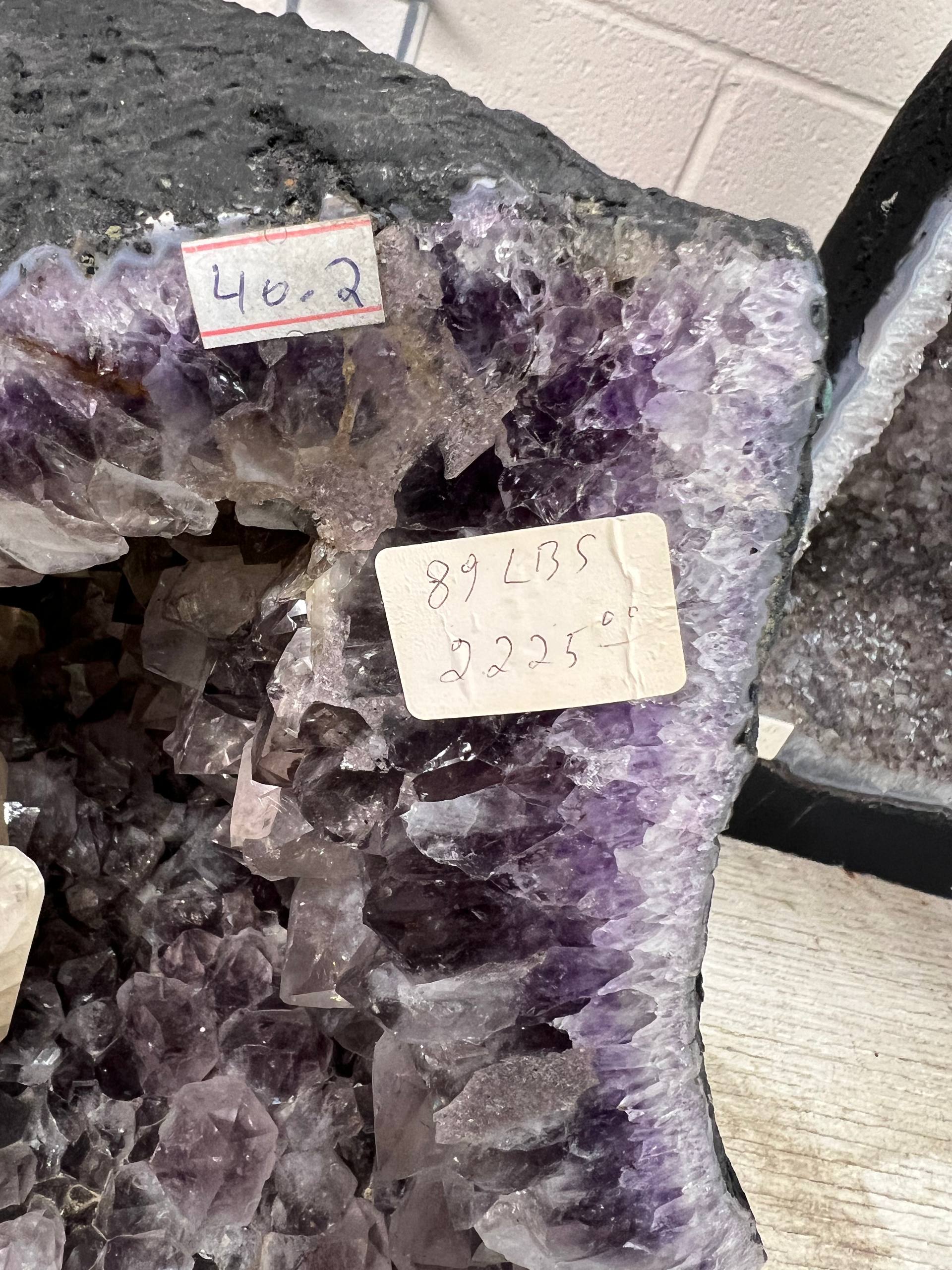 Amethyst geode with large calcite – view 7