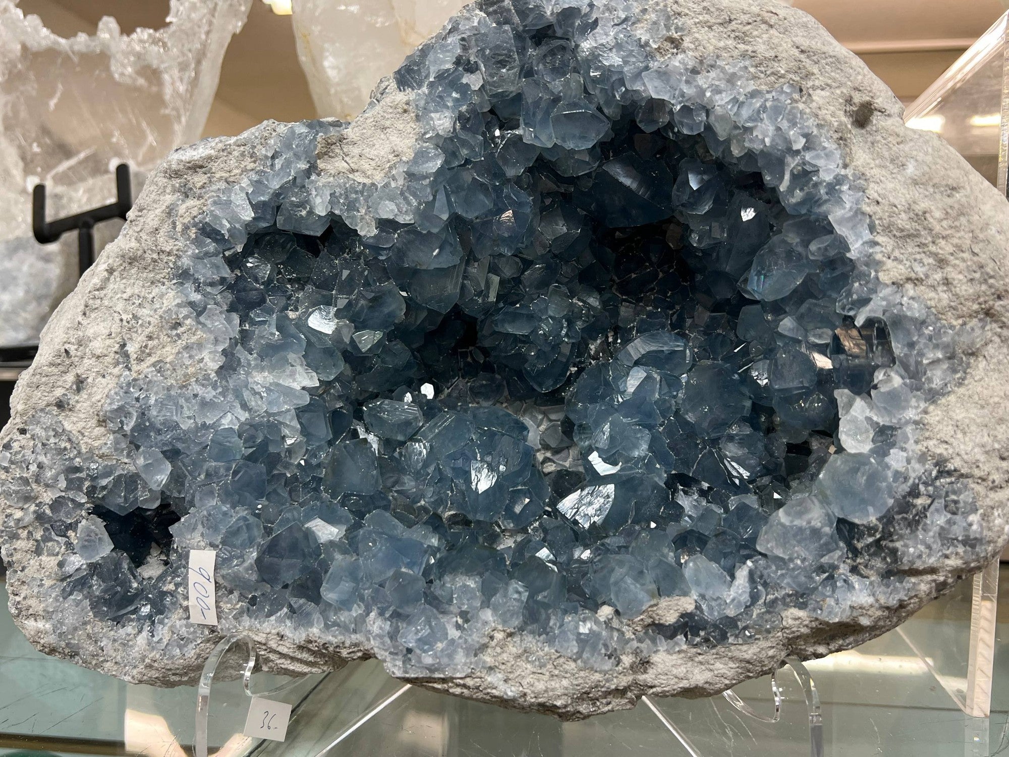 Celestite specimen