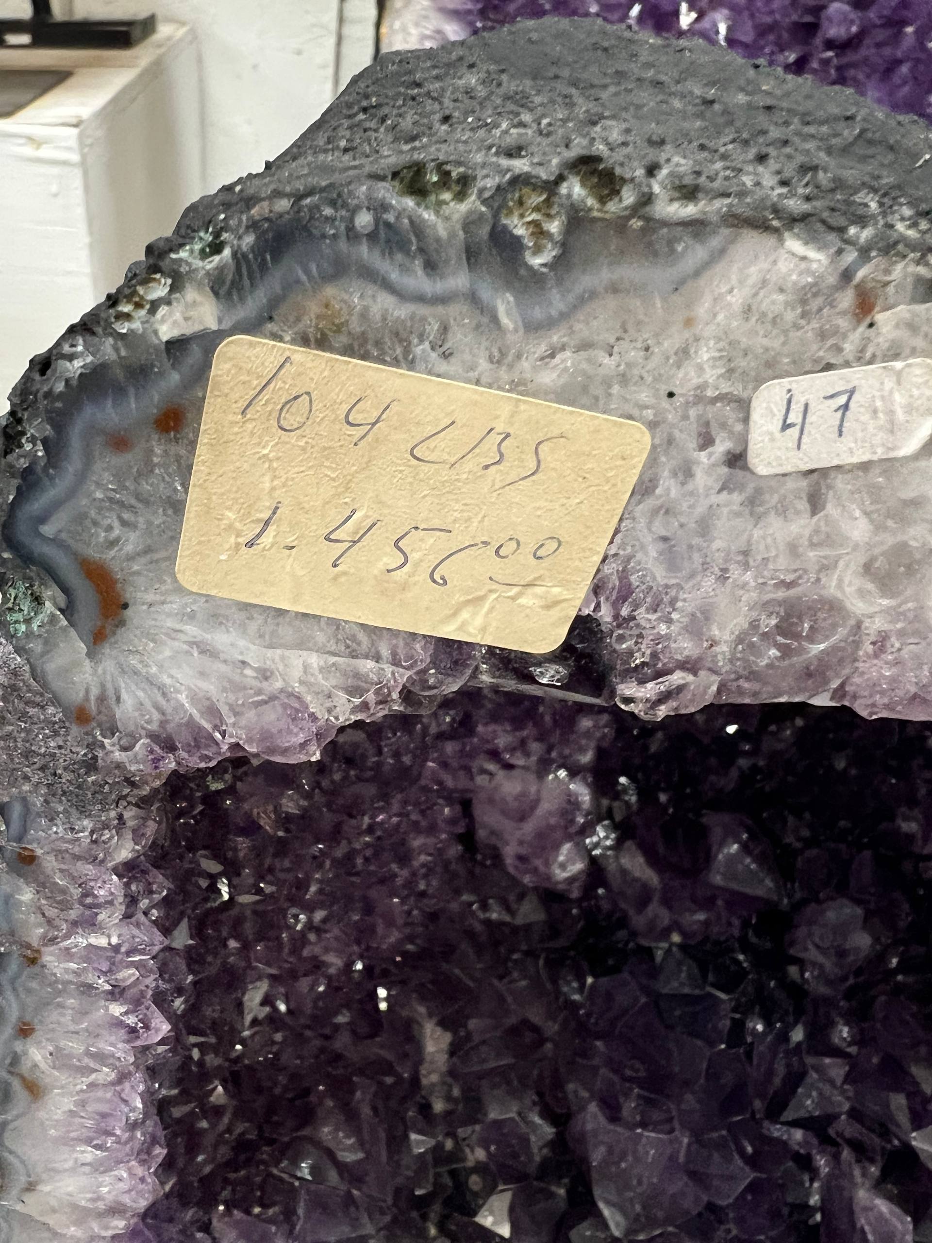 Amethyst geode – view 10
