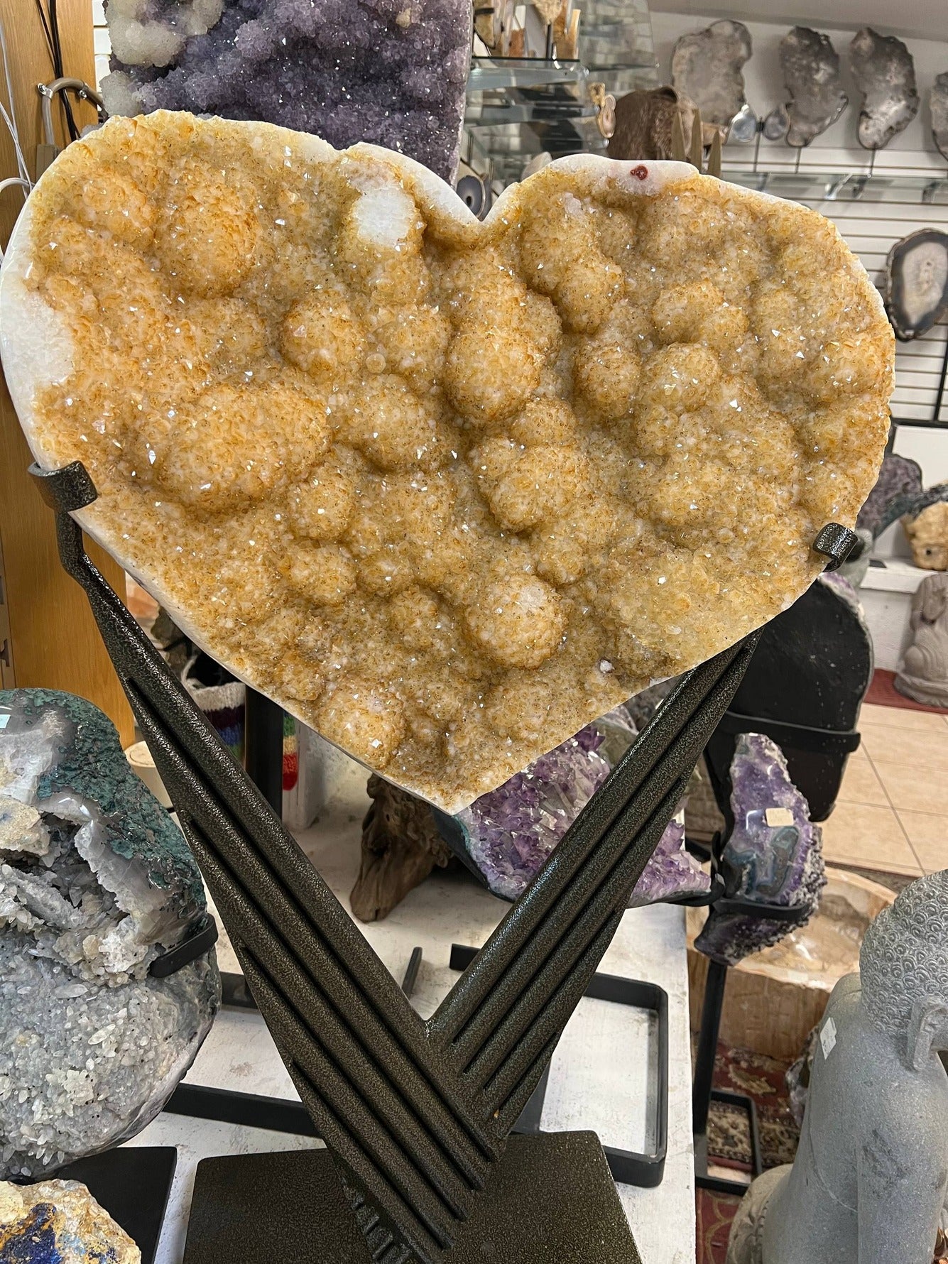 Citrine heart-shaped druzy geode – view 4