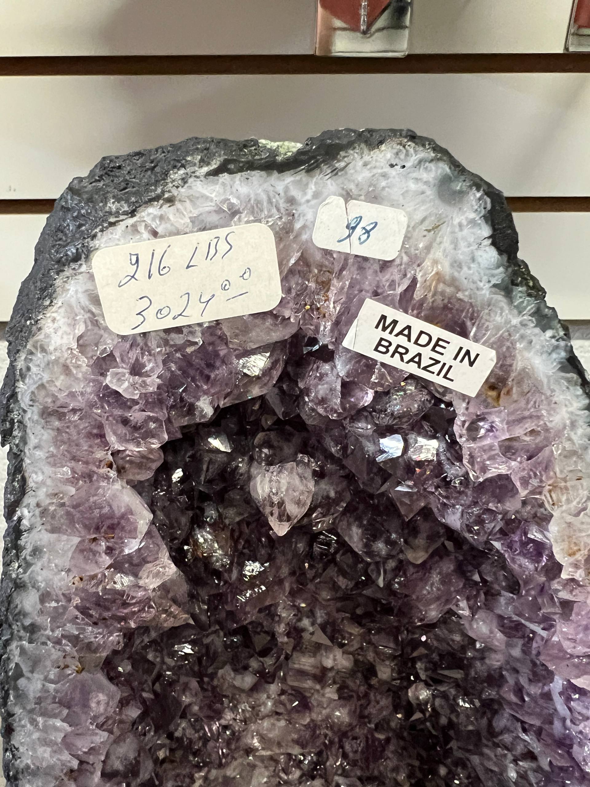 Large amethyst geode – view 11