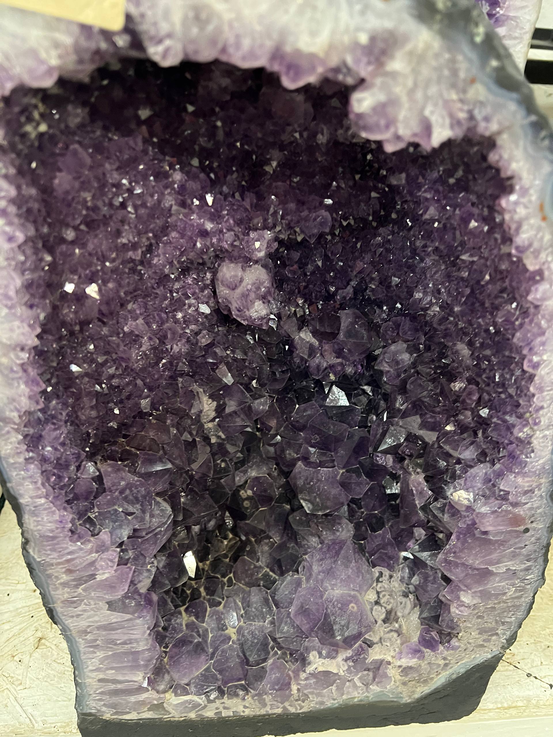 Amethyst geode – view 7