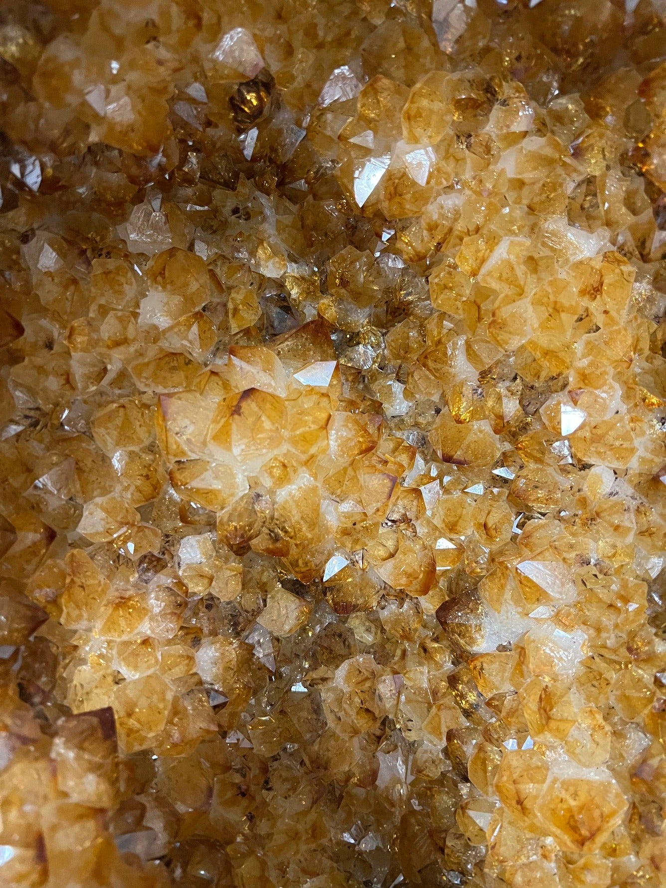 Citrine geode cluster large – view 1