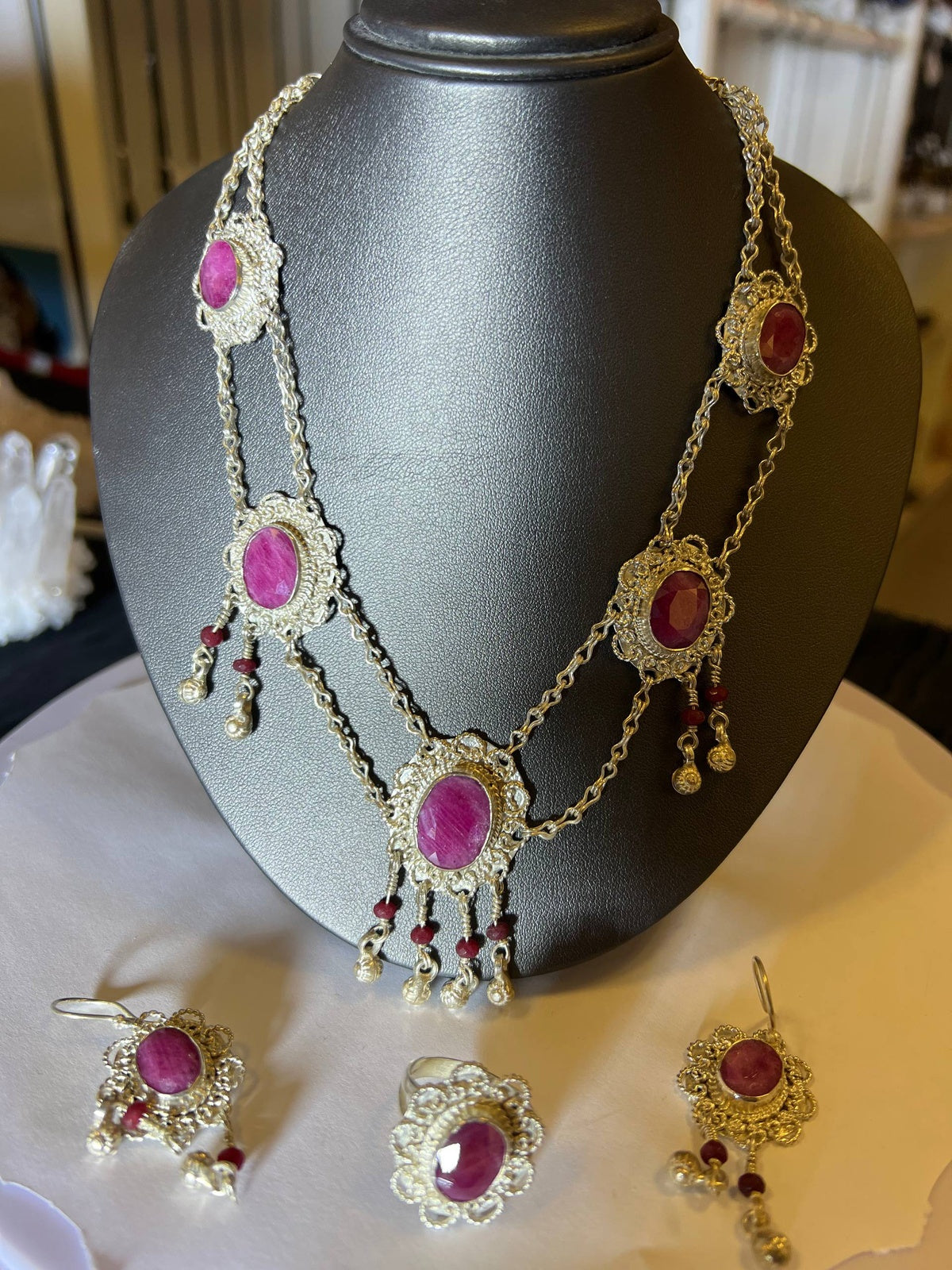 Hunza Ruby Necklace, Earrings and Ring Set - Necklace Detail