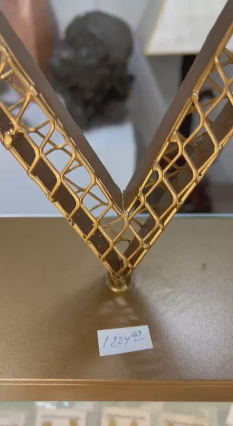 Load video: Citrine hearts with stands
